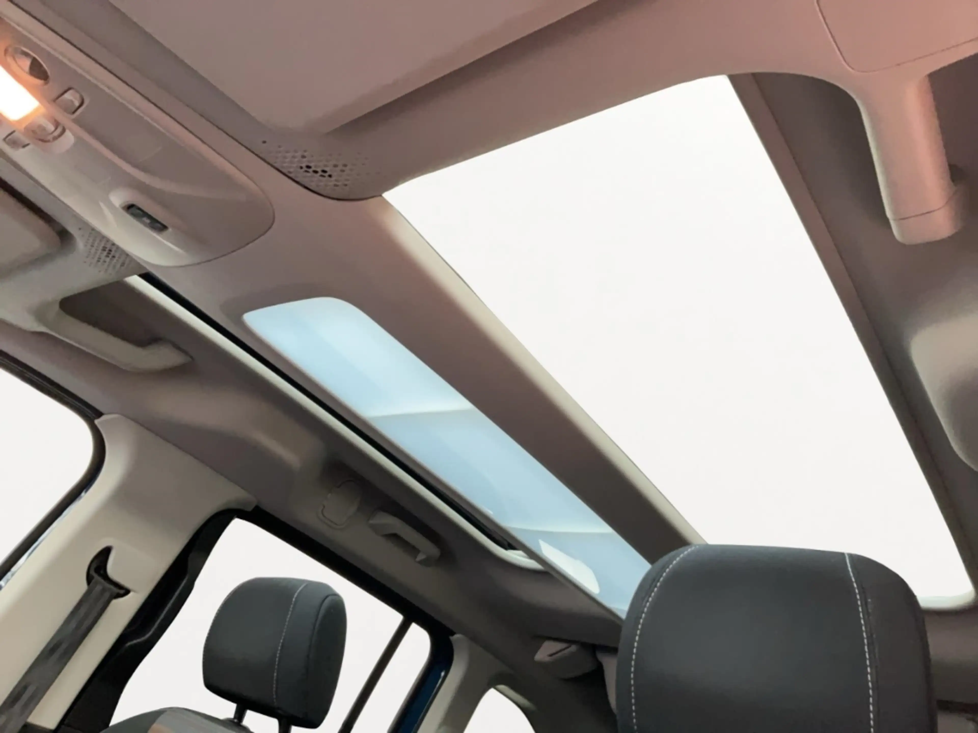 Opel Combo Life E 1.5 D Innovation Alu Pano Kamera Head-Up Navi Si — photo 11