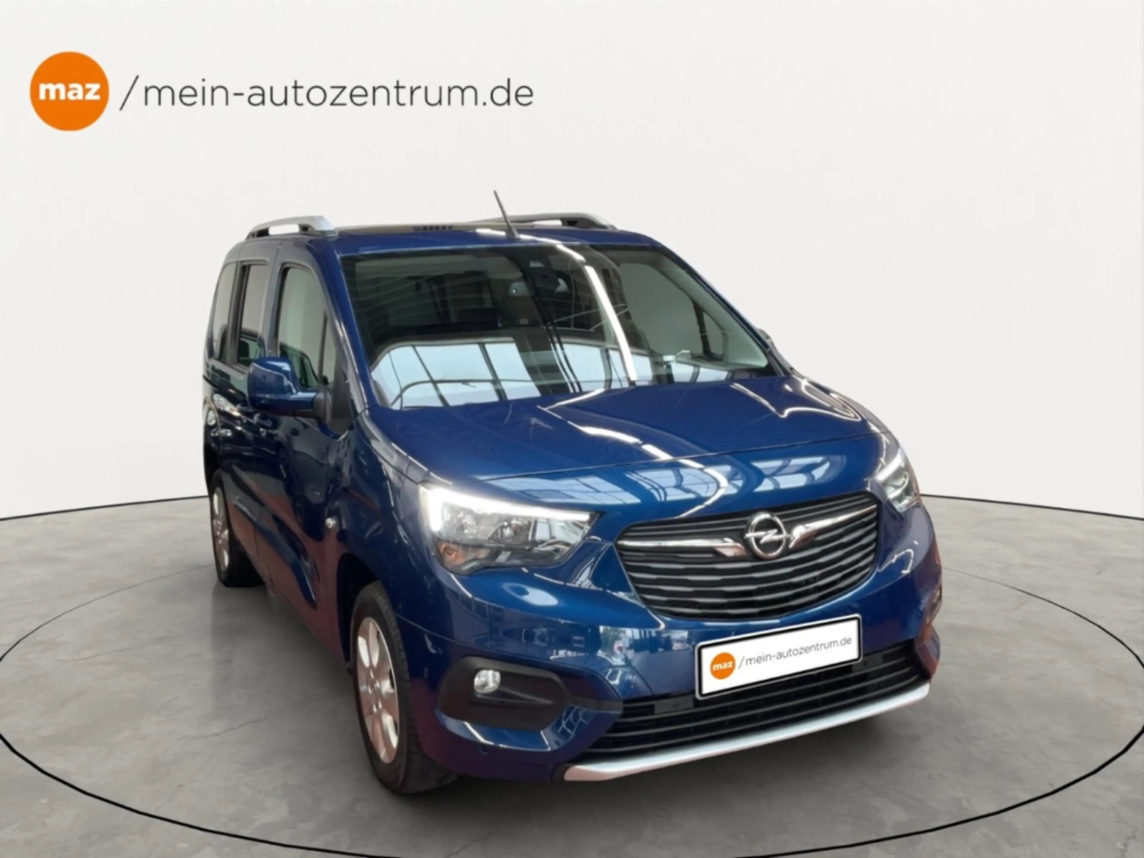 Opel Combo Life E 1.5 D Innovation Alu Pano Kamera Head-Up Navi Si — photo 7