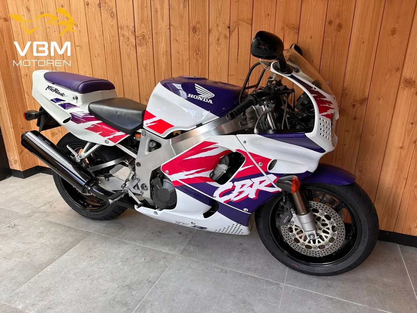 Honda CBR 900 RR FIREBLADE Wit - 2