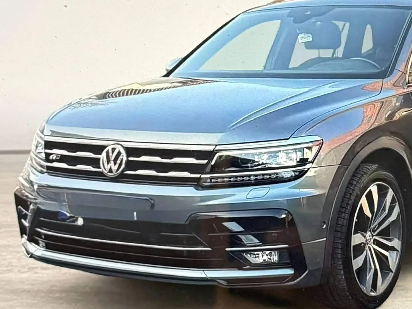Volkswagen Tiguan Allspace Tiguan 2,0 TDI SCR 4Motion Allspace Highline DSG Allspace Highline Grau - 1