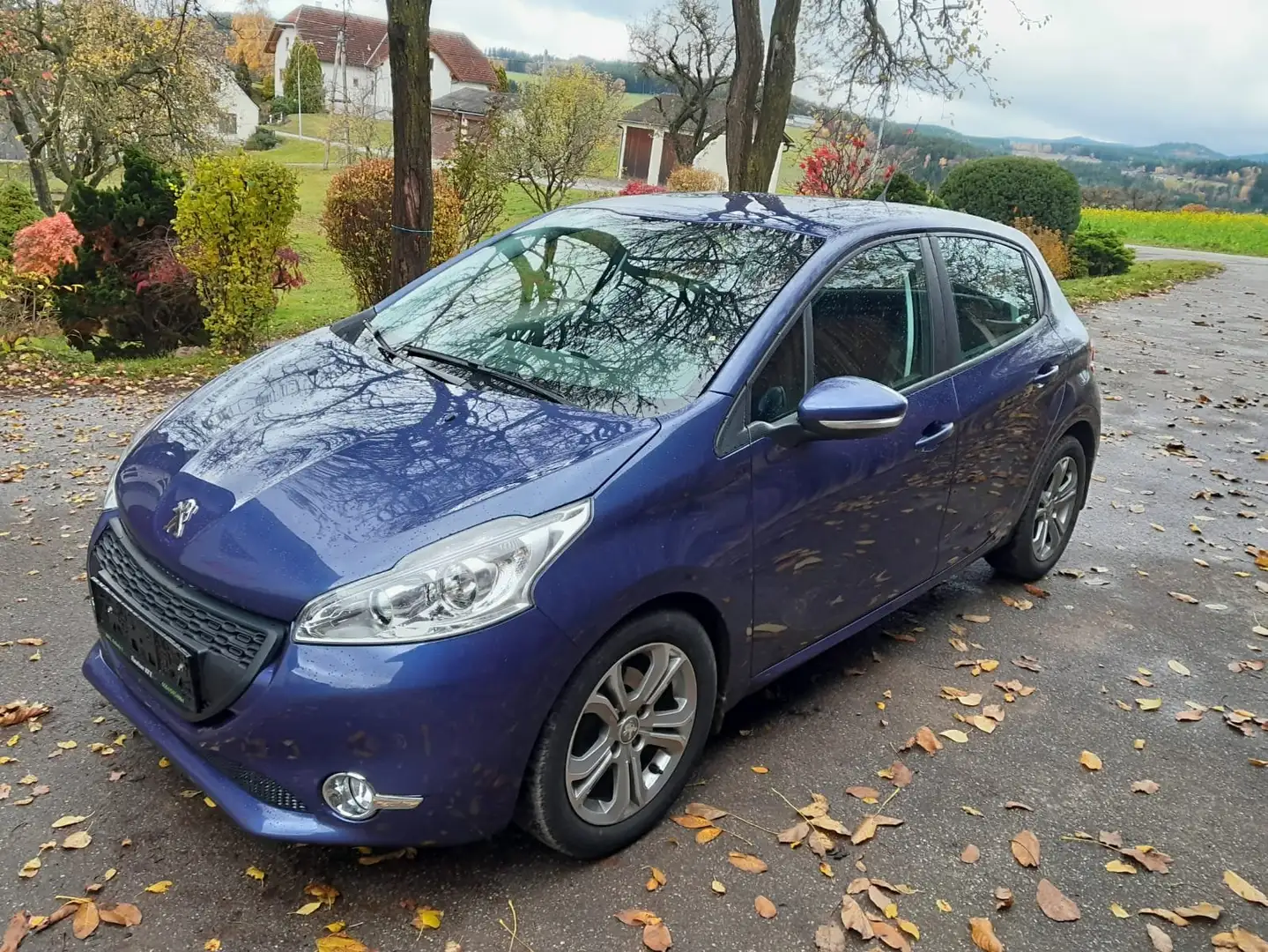 Peugeot 208 208 Active 1,2 VTi 82 Active Blau - 2