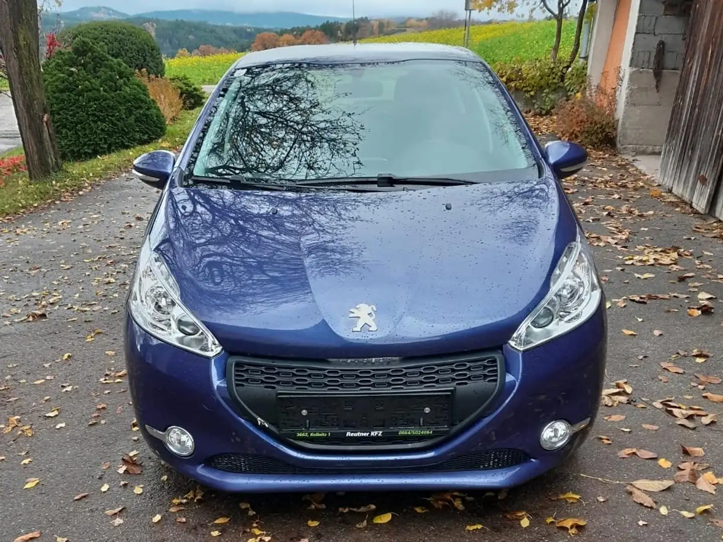 Peugeot 208 208 Active 1,2 VTi 82 Active Blau - 1