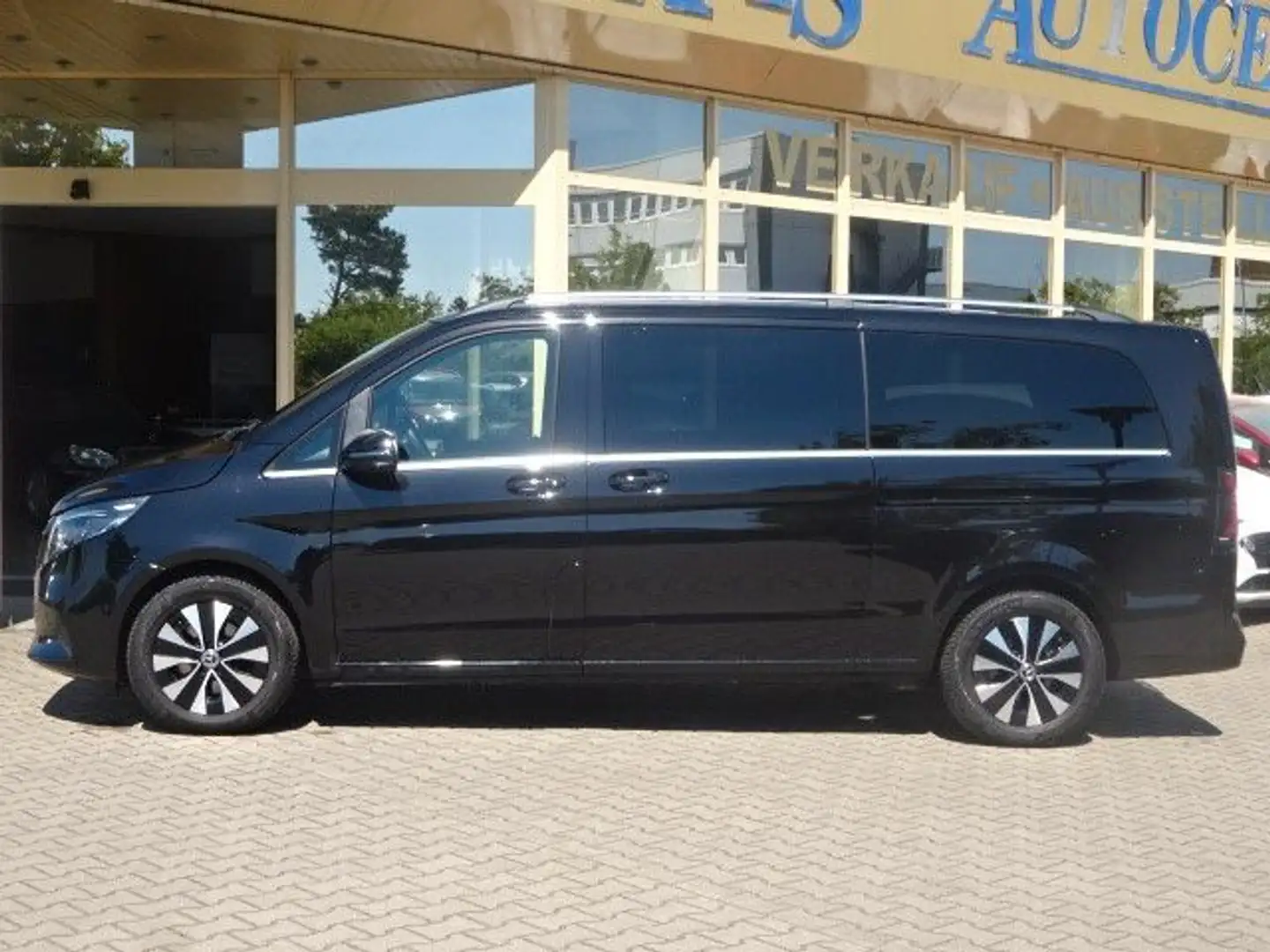 Mercedes-Benz V 300 d extralang 9G-TRONIC Avantgarde Standhzg Noir - 2