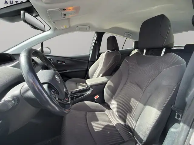 Toyota Prius view 10