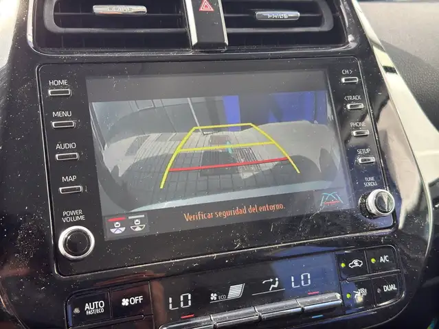 Toyota Prius view 13