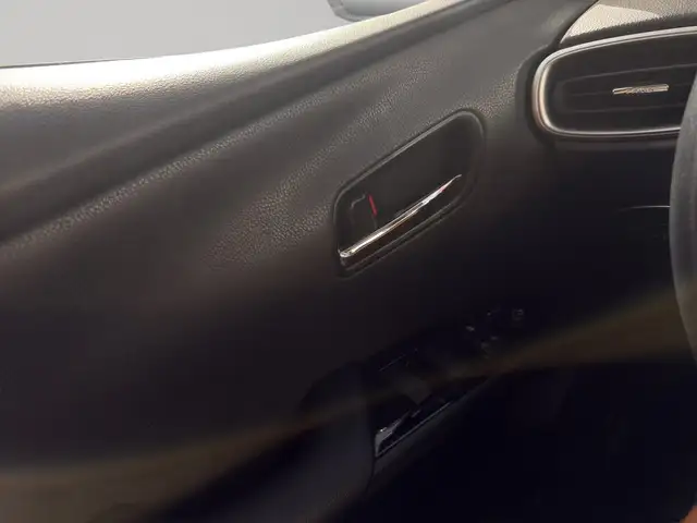 Toyota Prius view 14