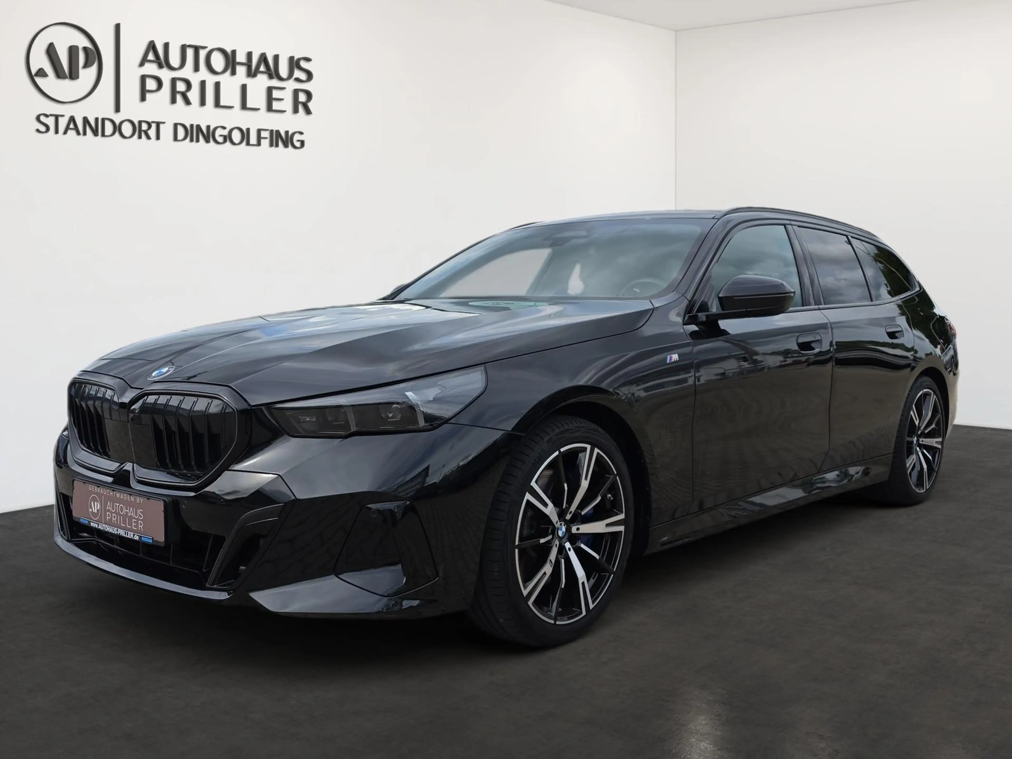 BMW 540 d Touring xDrive M Sport Pro/AHK/HUD/Leder — photo 2