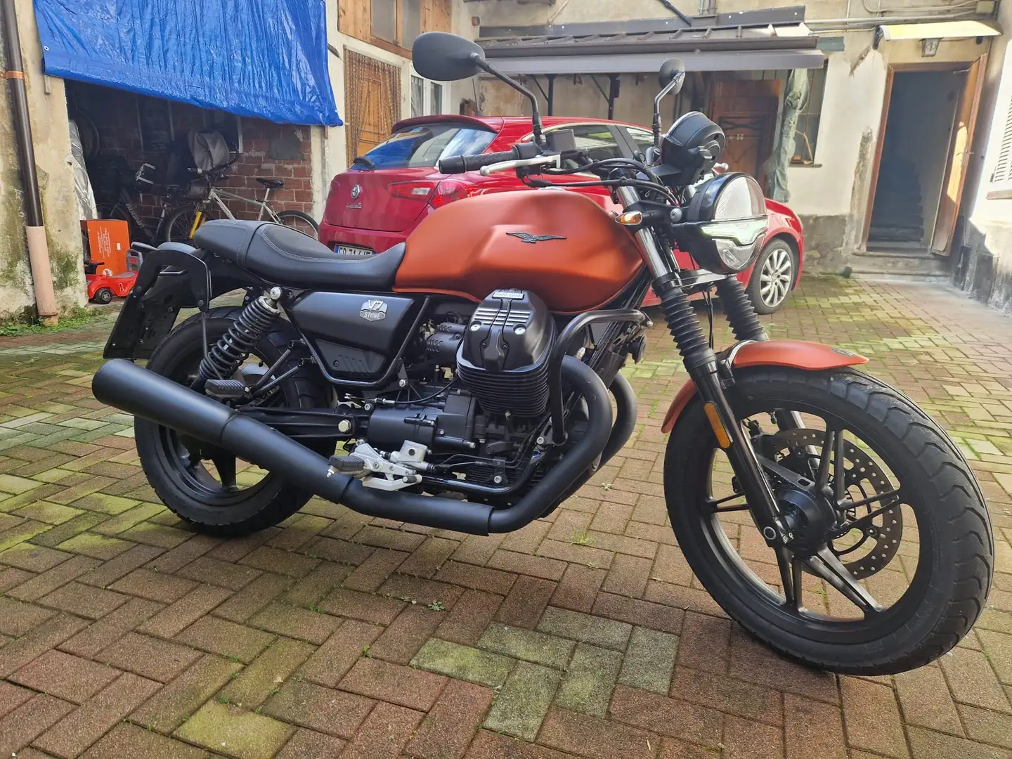 Moto Guzzi V 7 Centenario 2021 Bronz - 1