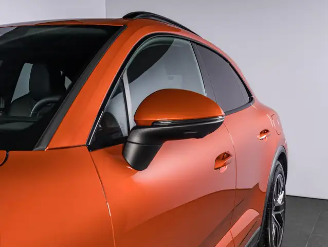 Porsche Macan view 6
