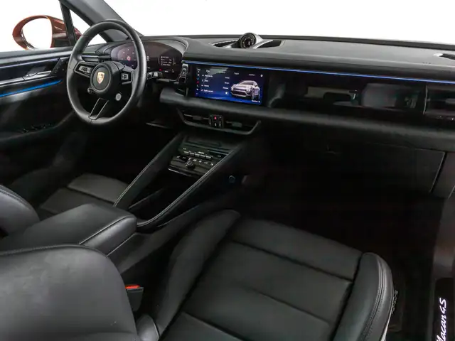 Porsche Macan view 13