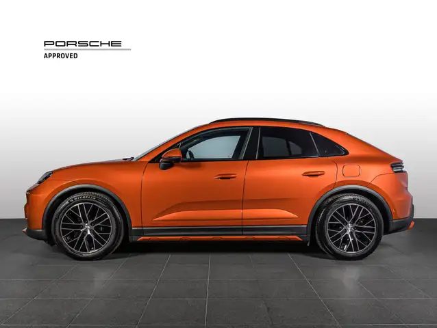 Porsche Macan view 2