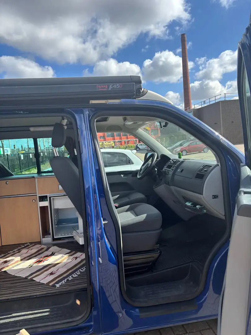 Volkswagen T5 Transporter Kombi Blau - 2
