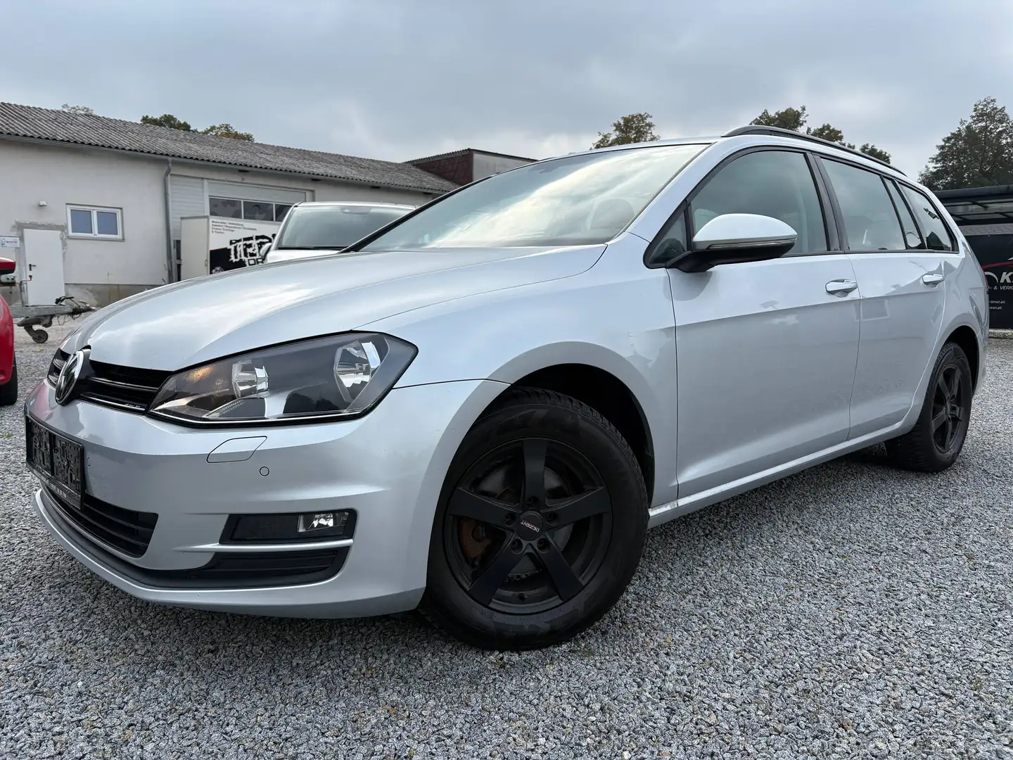 Volkswagen Golf Variant Golf Variant Trendline 1,2 TSI*GUTER ZUSTAND Grau - 1