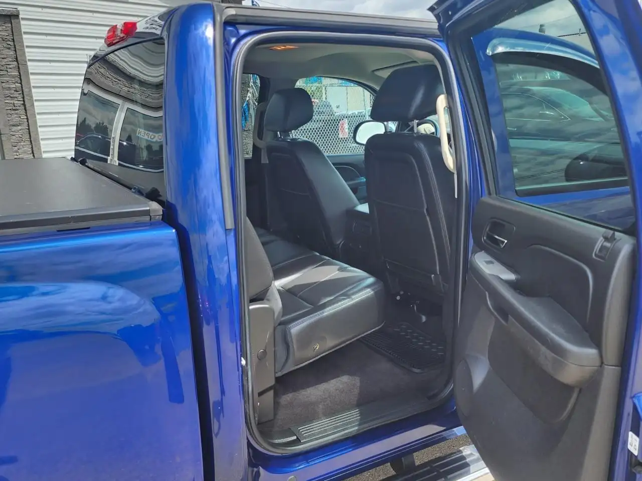 Chevrolet Silverado 1500 photo Chevrolet Silverado 1500