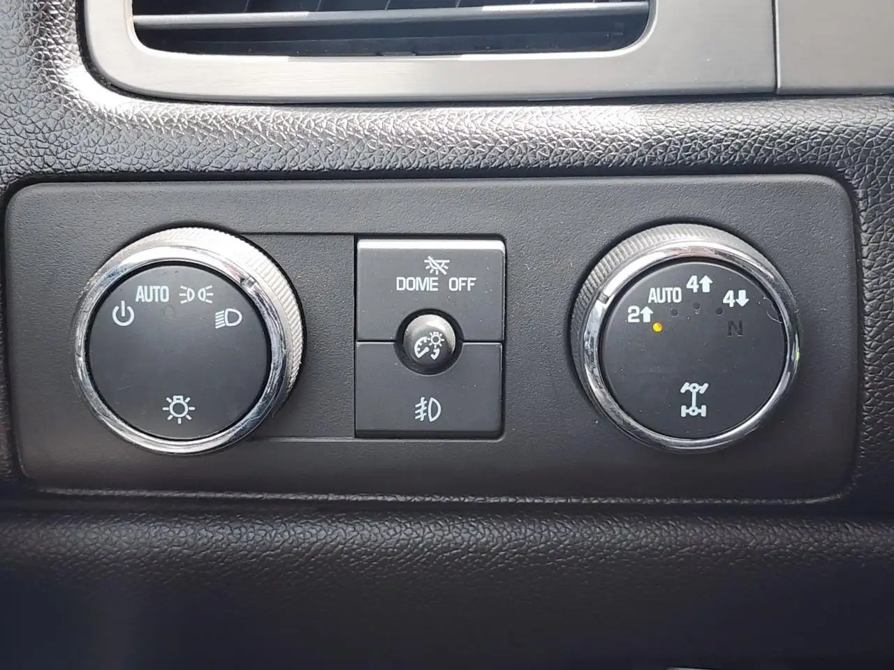 Chevrolet Silverado 1500 photo Chevrolet Silverado 1500