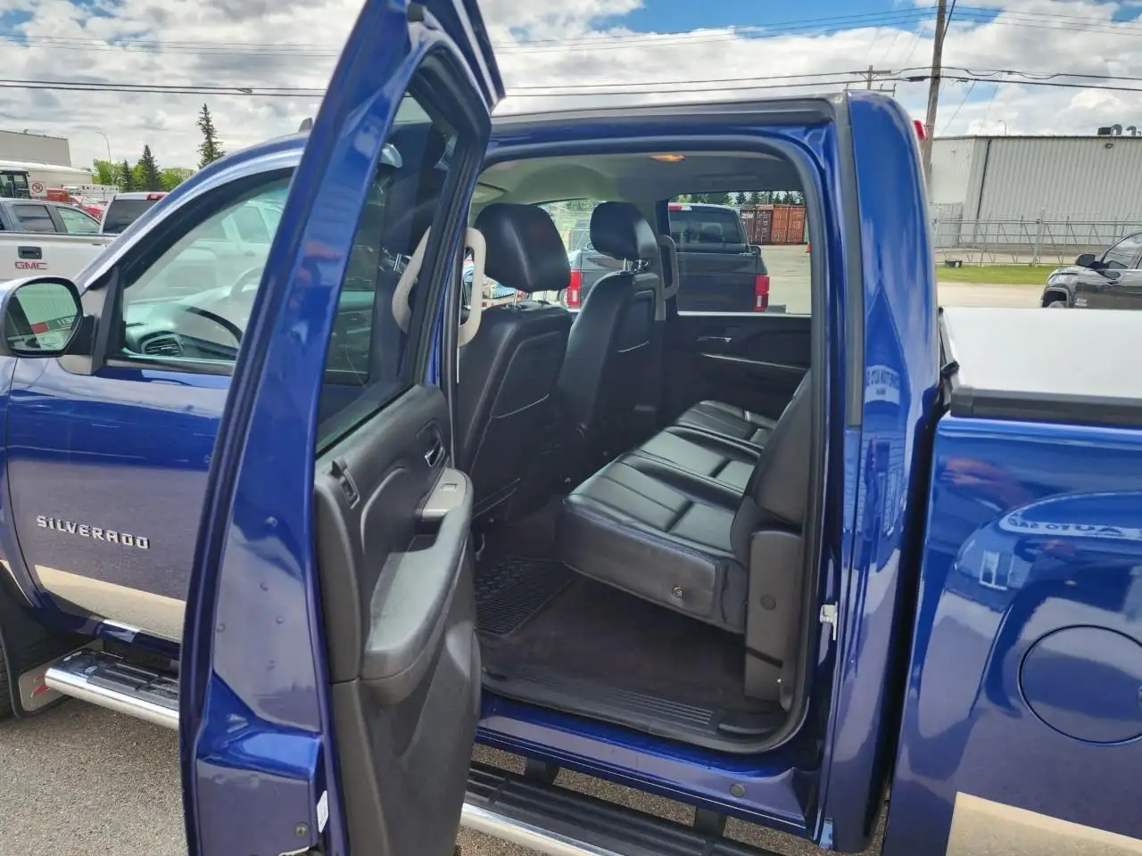 Chevrolet Silverado 1500 photo Chevrolet Silverado 1500