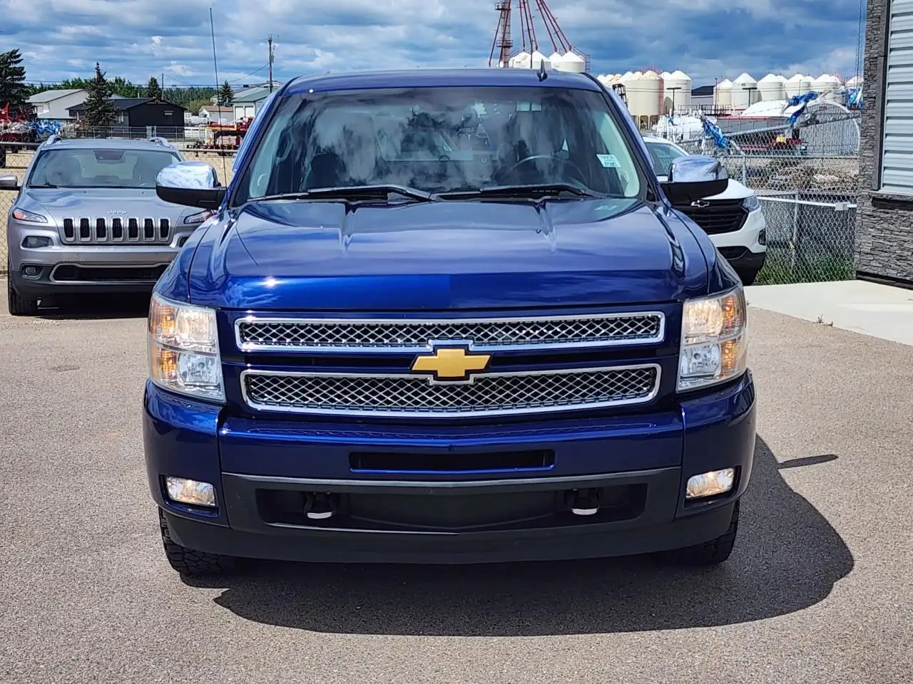Chevrolet Silverado 1500 photo Chevrolet Silverado 1500