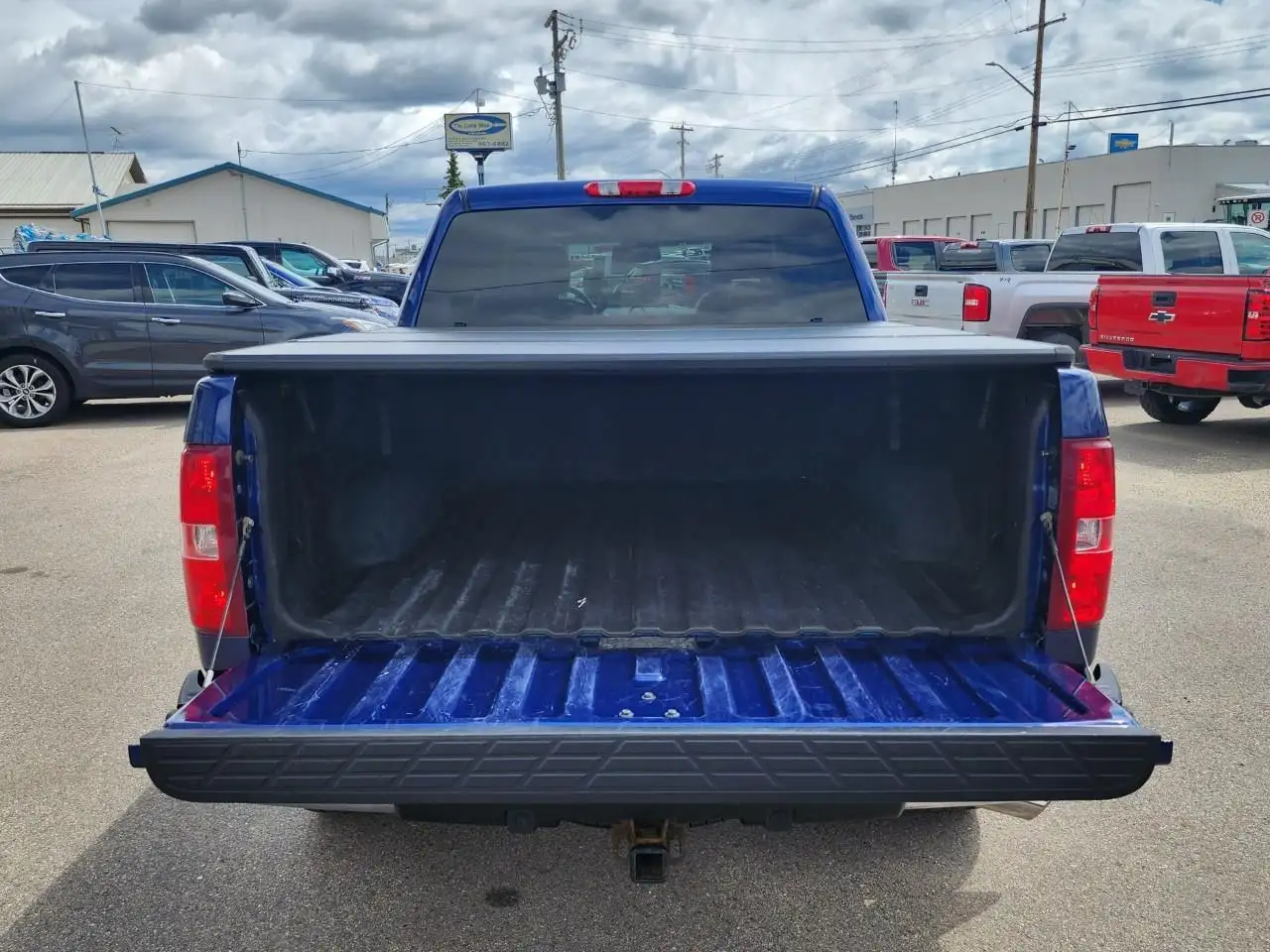Chevrolet Silverado 1500 photo Chevrolet Silverado 1500