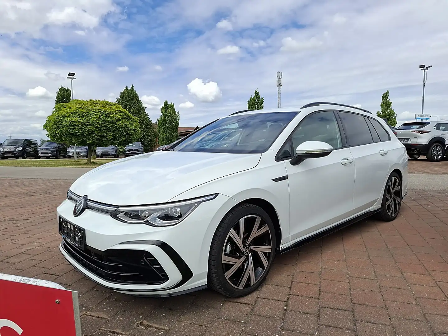 Volkswagen Golf Variant 1,5 TSI R-Line Weiß - 2
