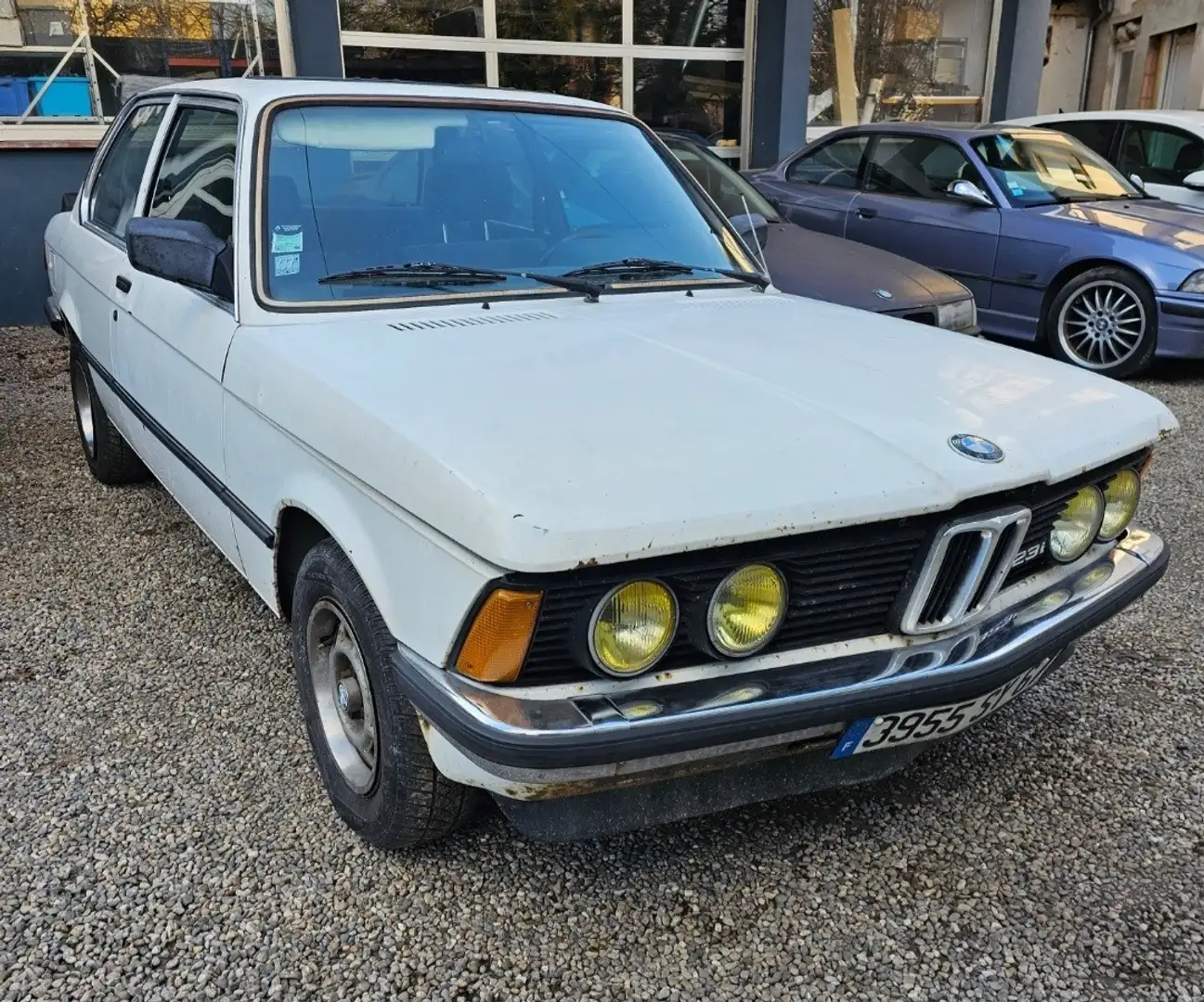 BMW 323 Blanc - 1