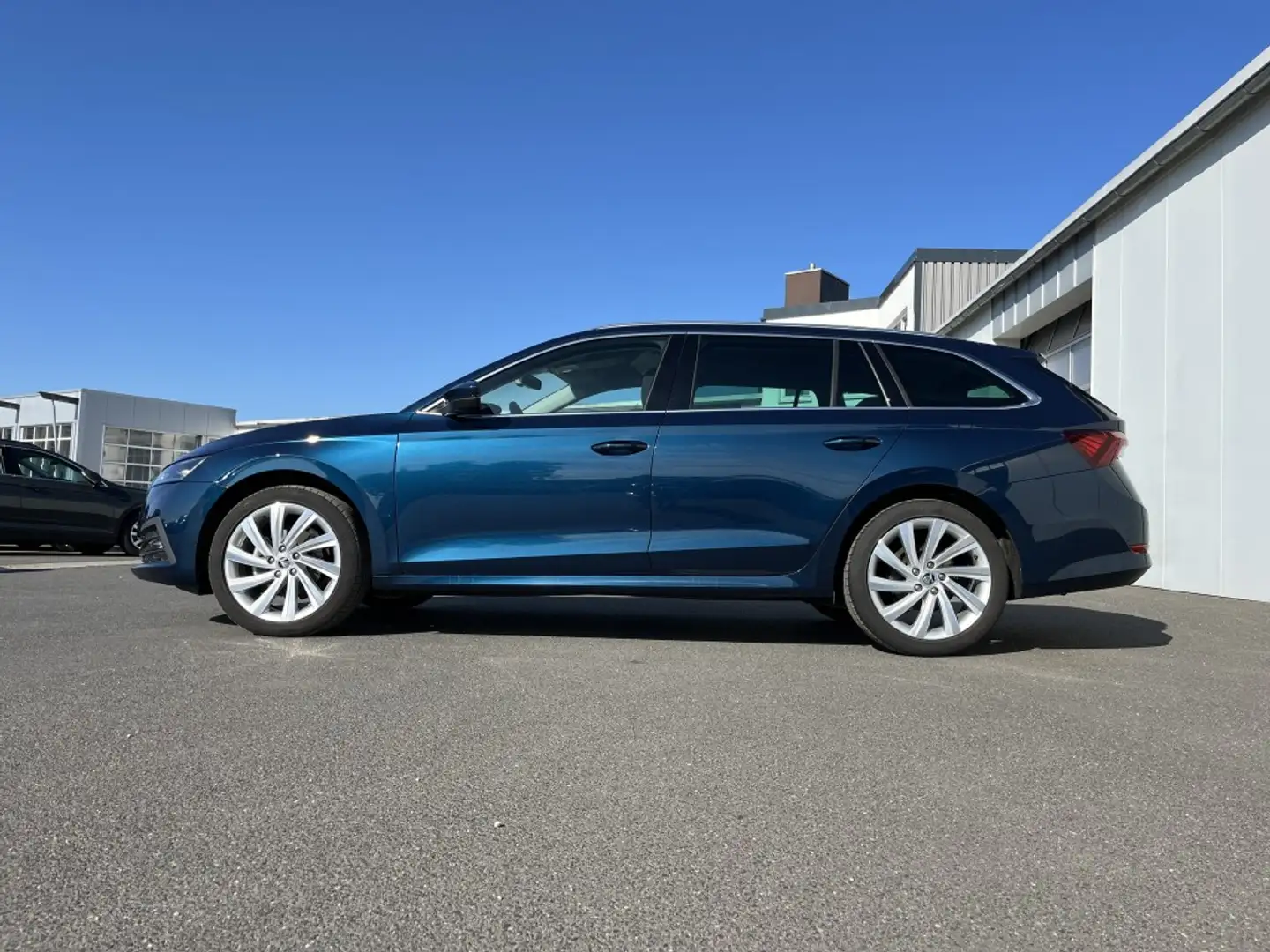 Skoda Octavia Combi 1.5 TSI Style 141€ m. 20% Anzahlung Virtua Blu/Azzurro - 2