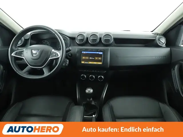 Dacia Duster view 12