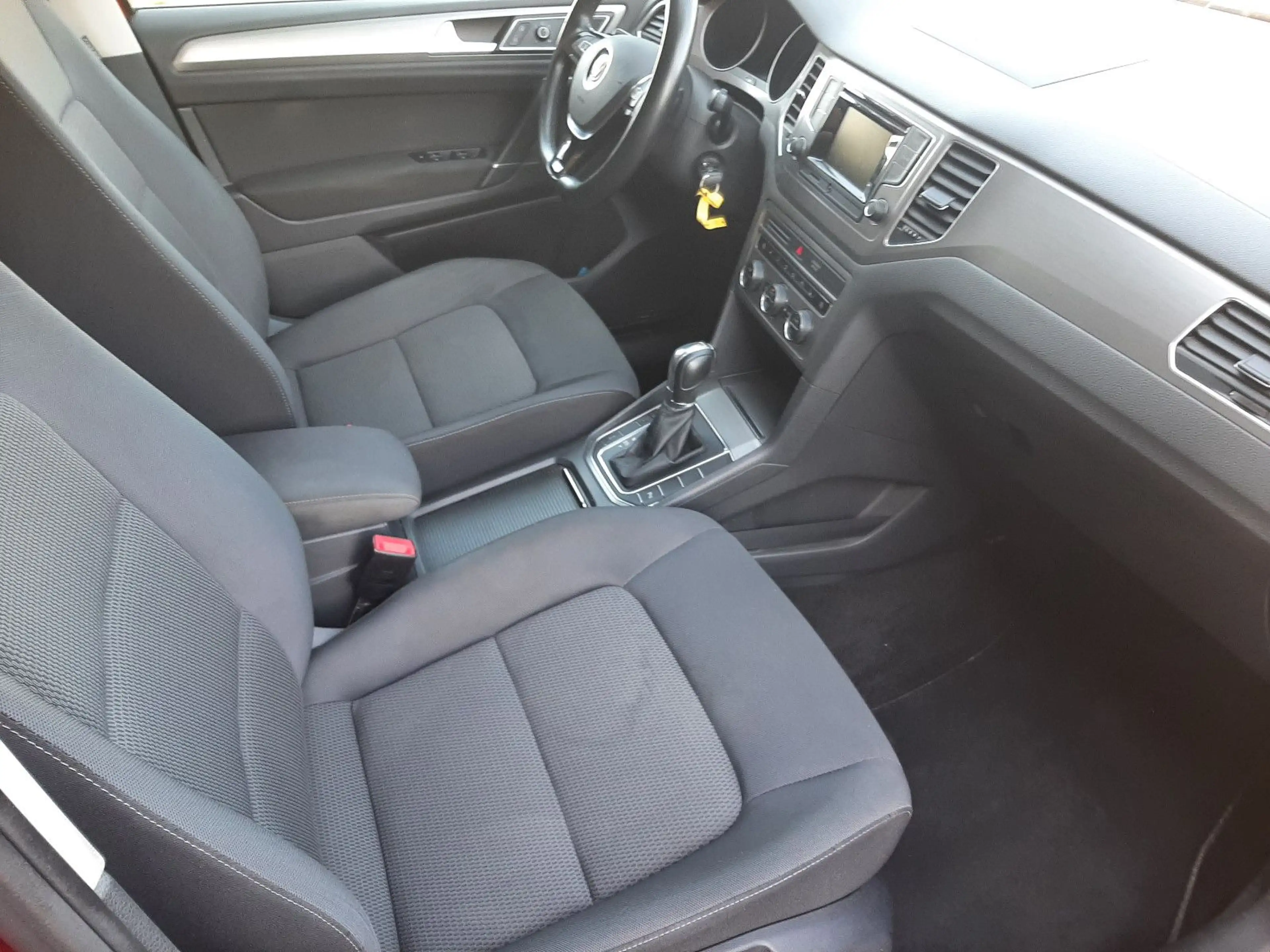 Volkswagen Golf Sportsvan VII 1.6 TDI DSG Comf Panorama AHK — photo 14