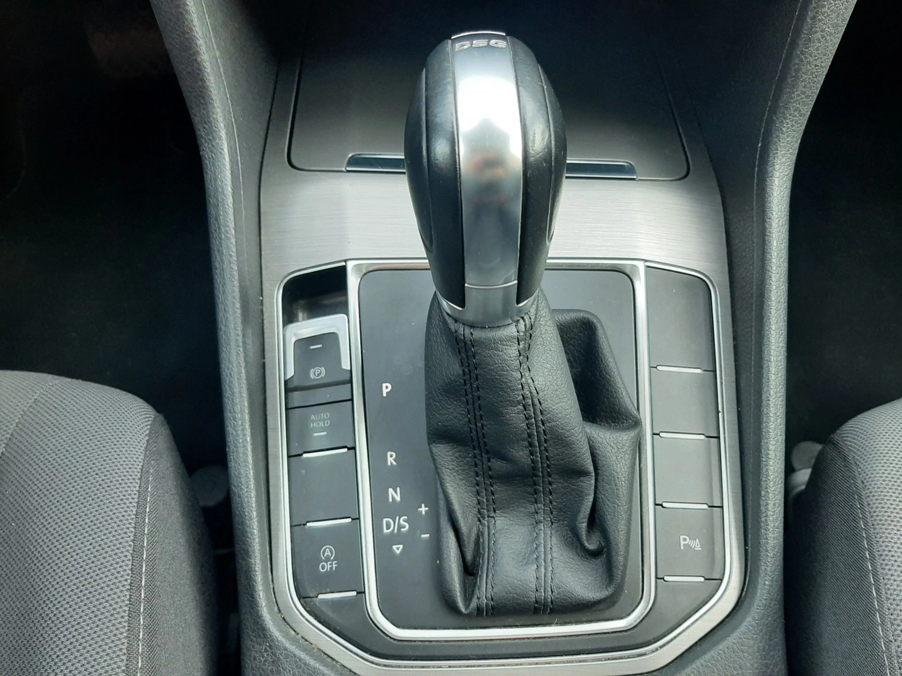Volkswagen Golf Sportsvan VII 1.6 TDI DSG Comf Panorama AHK — photo 13
