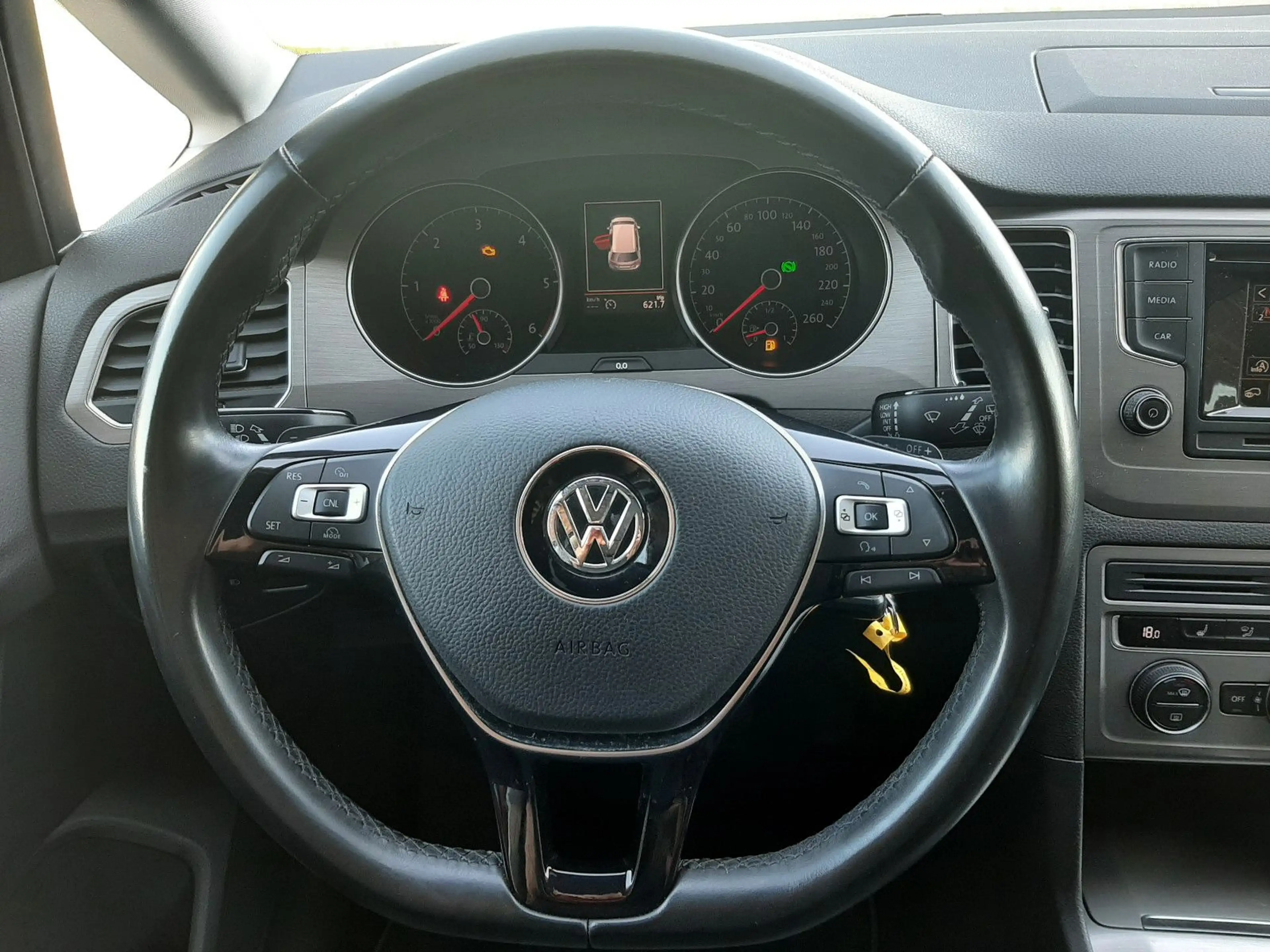 Volkswagen Golf Sportsvan VII 1.6 TDI DSG Comf Panorama AHK — photo 11