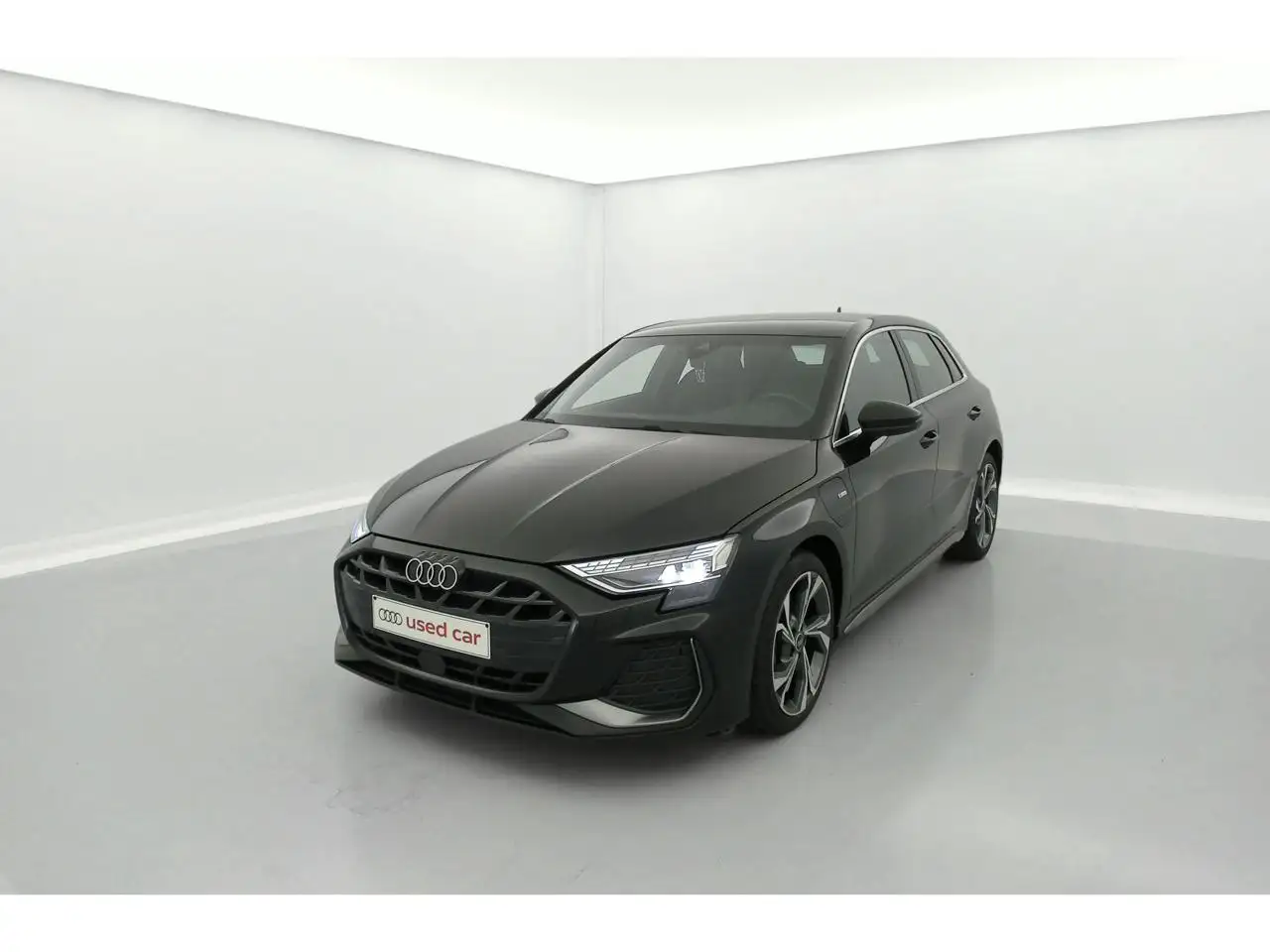 Audi A3 40 TFSIe S-Line S tronic (150 kW)