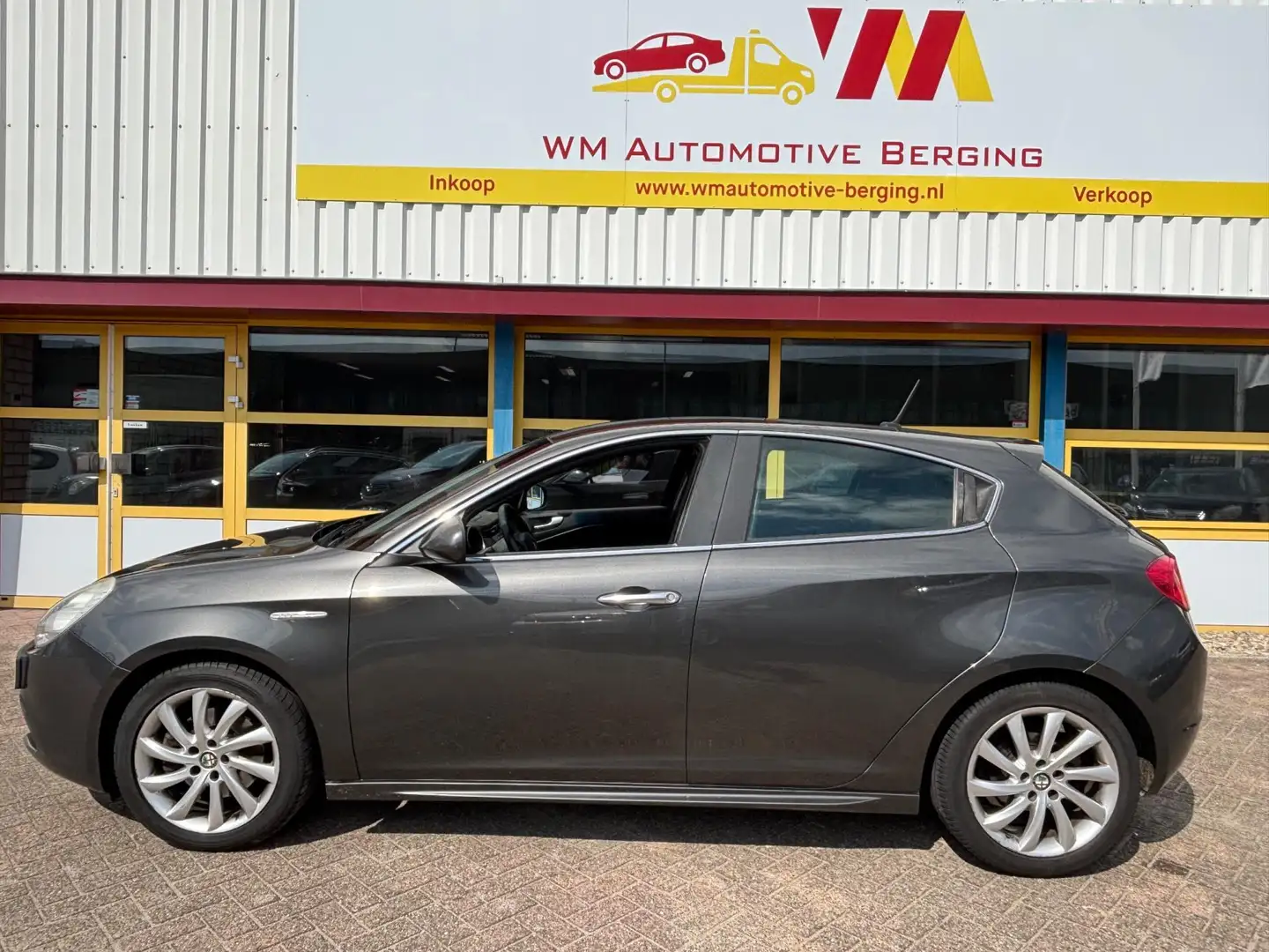 Alfa Romeo Giulietta 1.4 T Distinctive AIRCO Grijs - 2