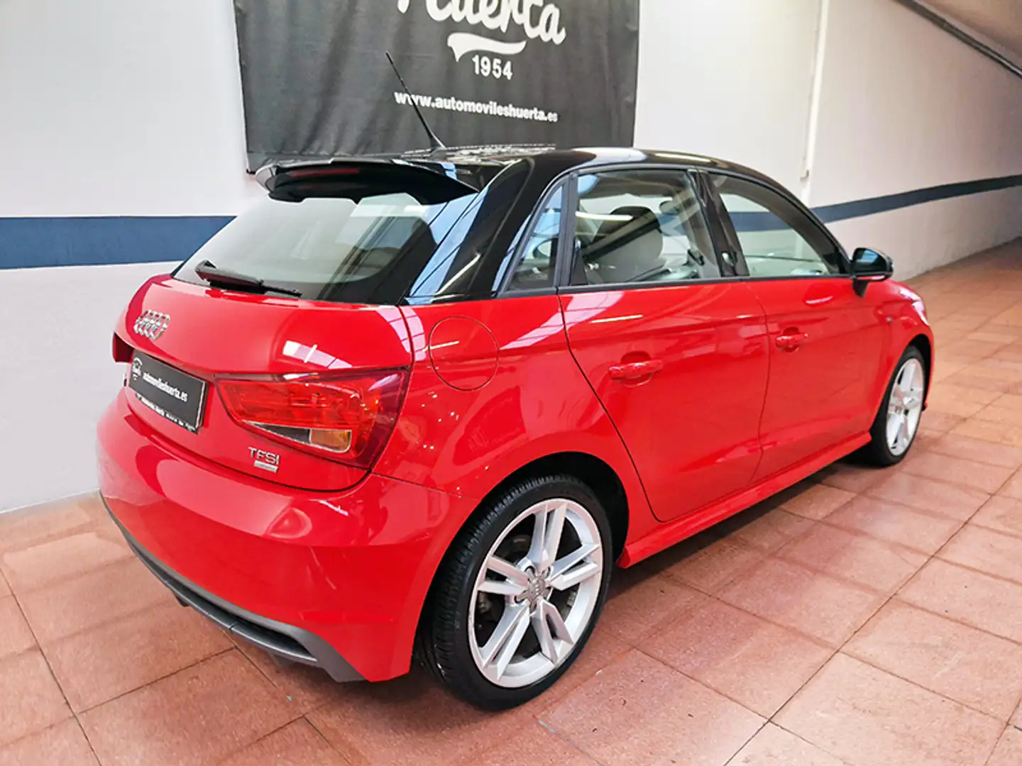 Audi A1 Sportback 1.0 TFSI Adrenalin Rojo - 2