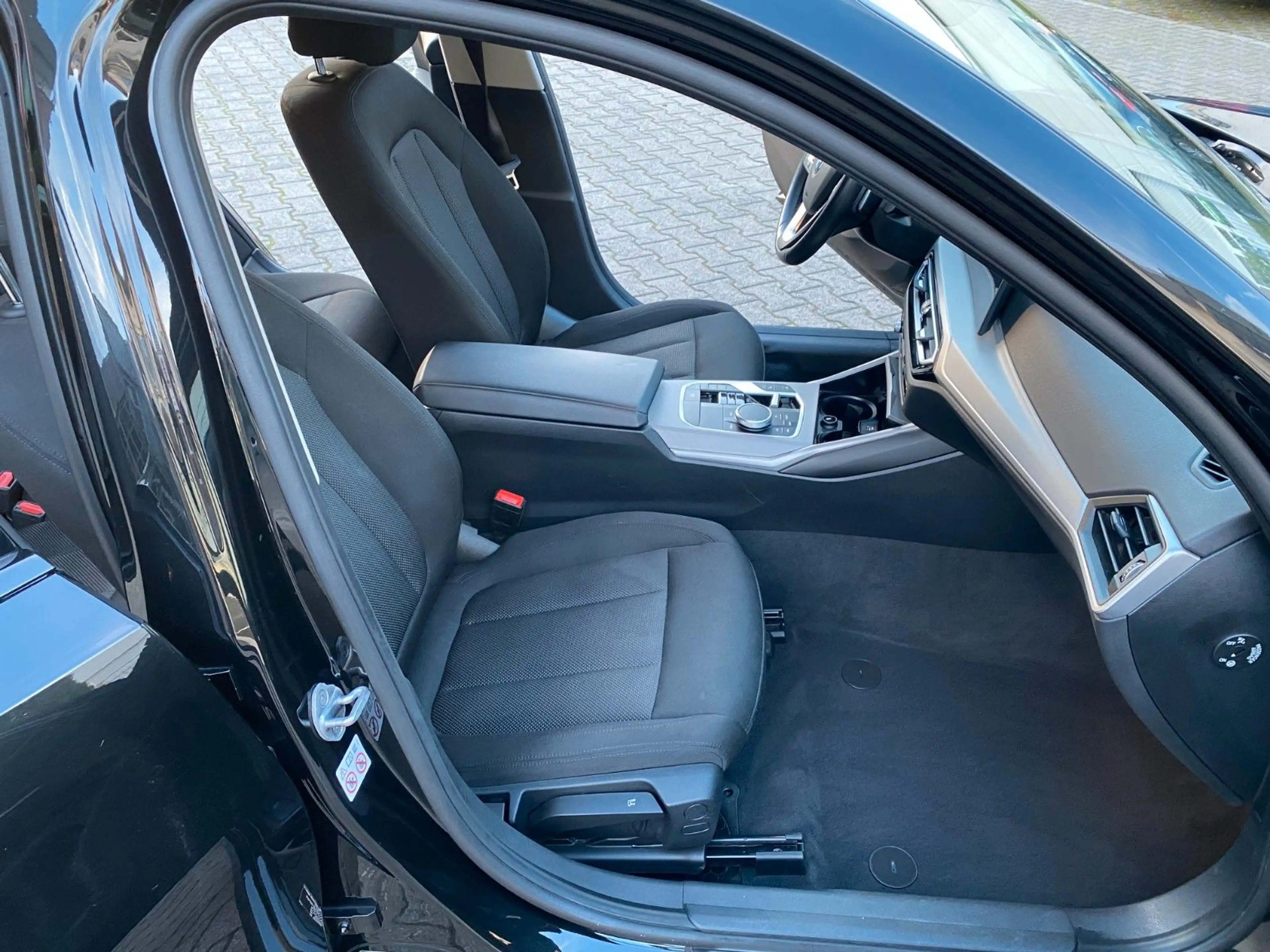 BMW 318 3 Touring 318 i  LED Kameraa HeadUp Navi — photo 8