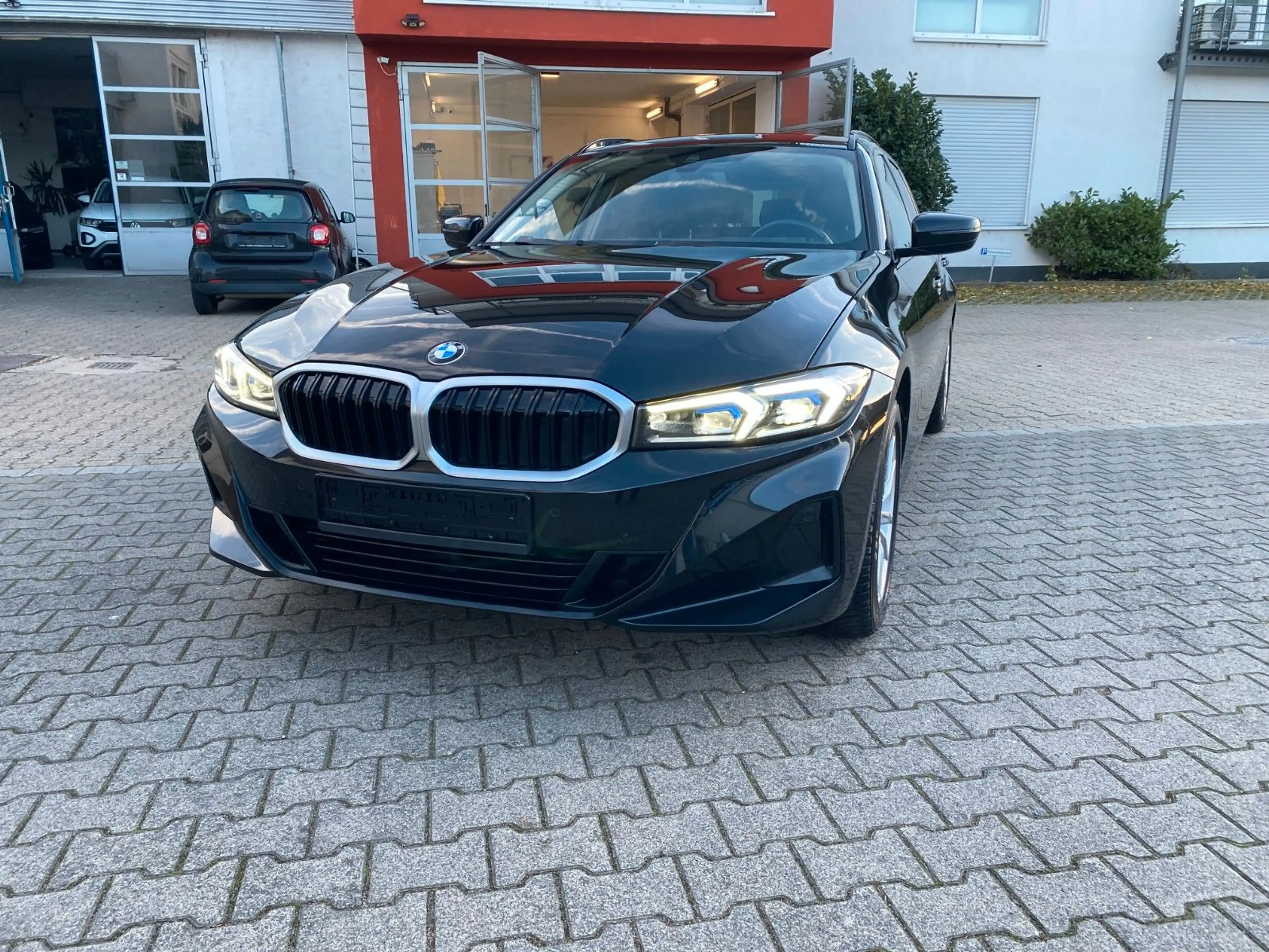 BMW 318 3 Touring 318 i LED Kameraa HeadUp Navi
