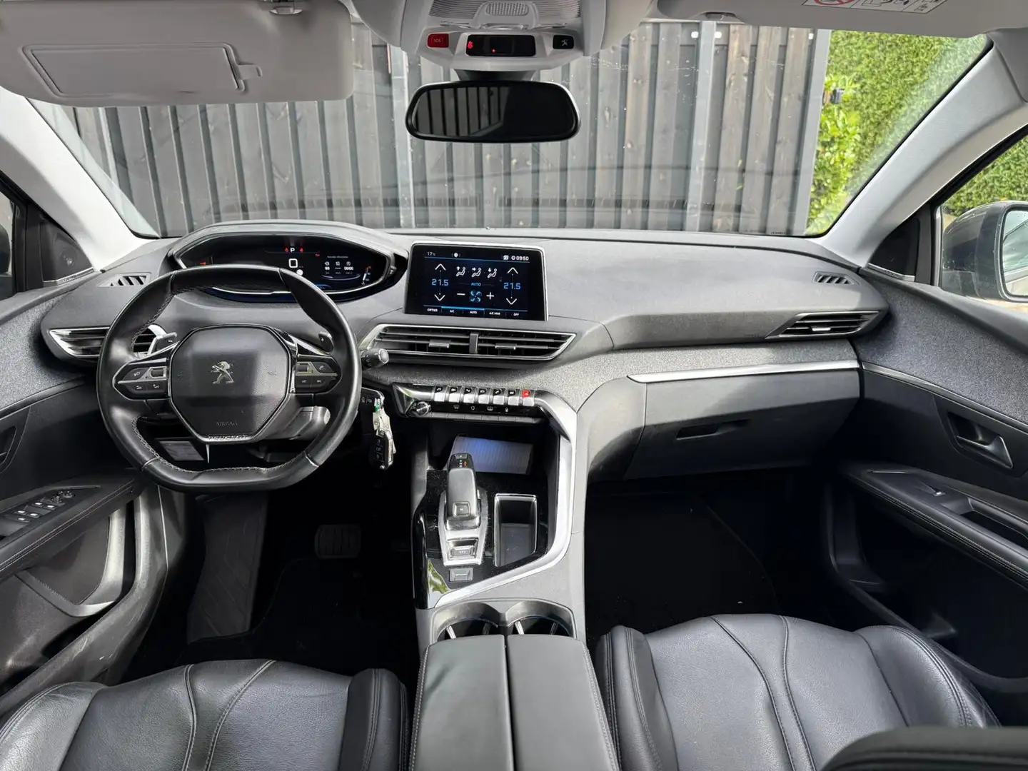 Peugeot 3008 1.2 PureTech Allure Camera LEER cruise Gris - 2
