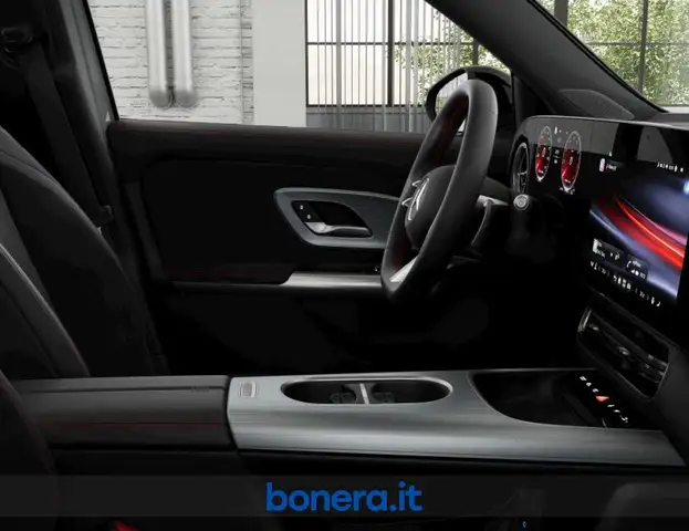 Mercedes-Benz GLB view 7