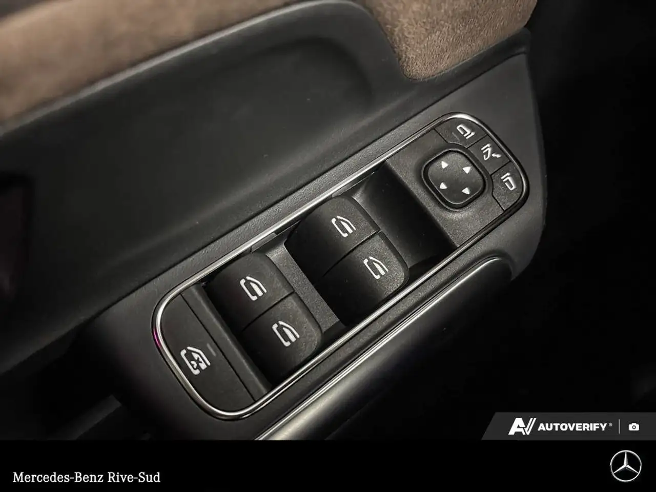 Mercedes-Benz GLA снимка Mercedes-Benz GLA