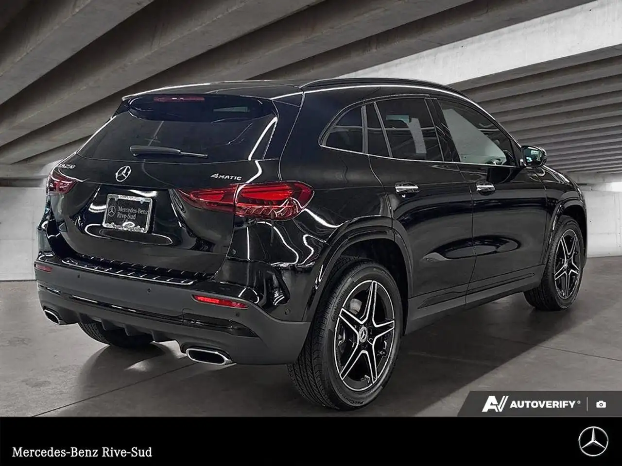 Mercedes-Benz GLA снимка Mercedes-Benz GLA
