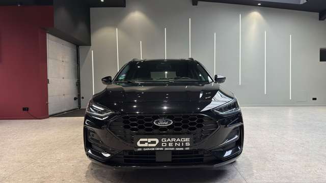 Ford Focus — photo 2
