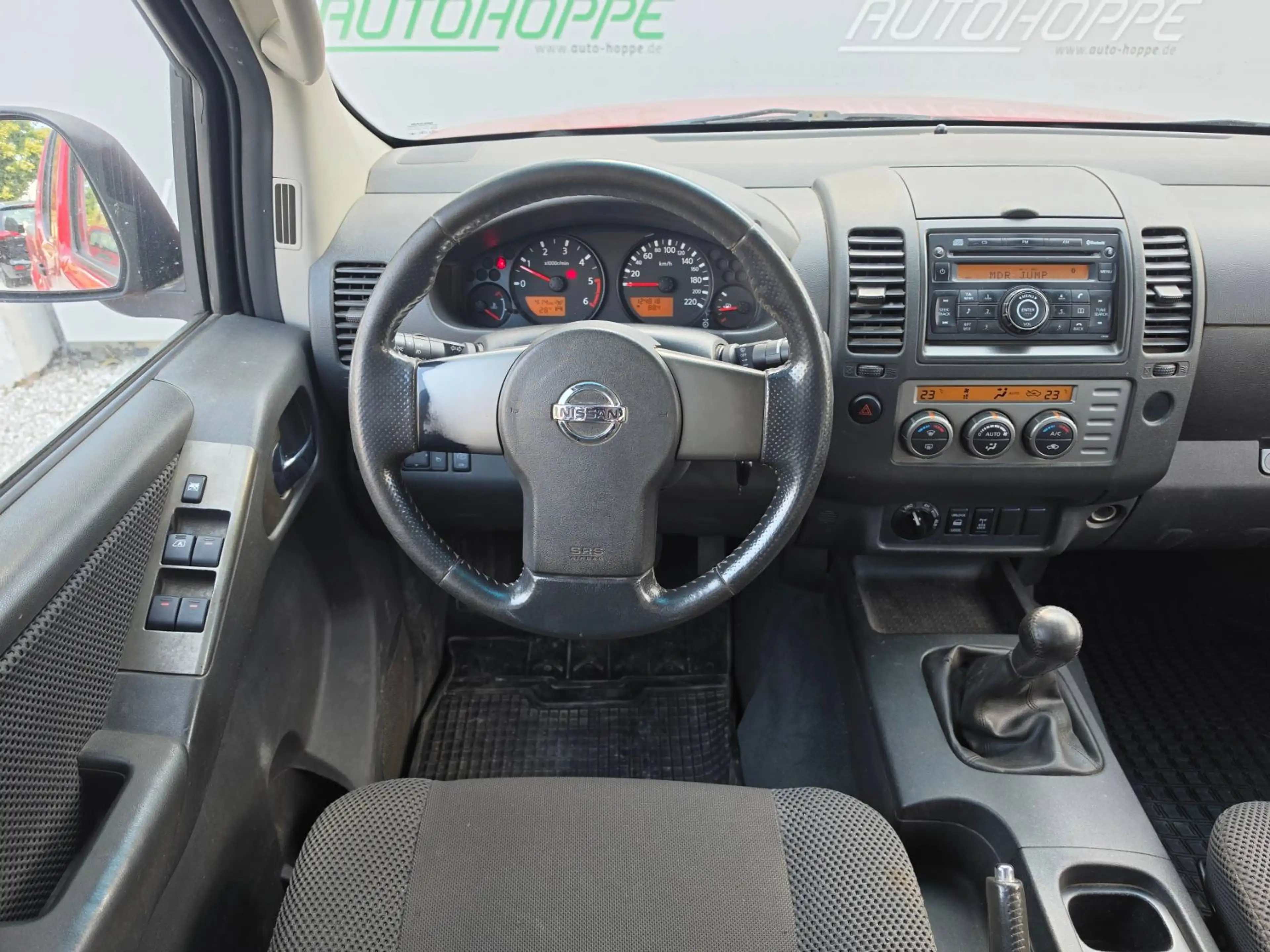 Nissan Navara Double Cab SE 4X4, AHK — photo 9