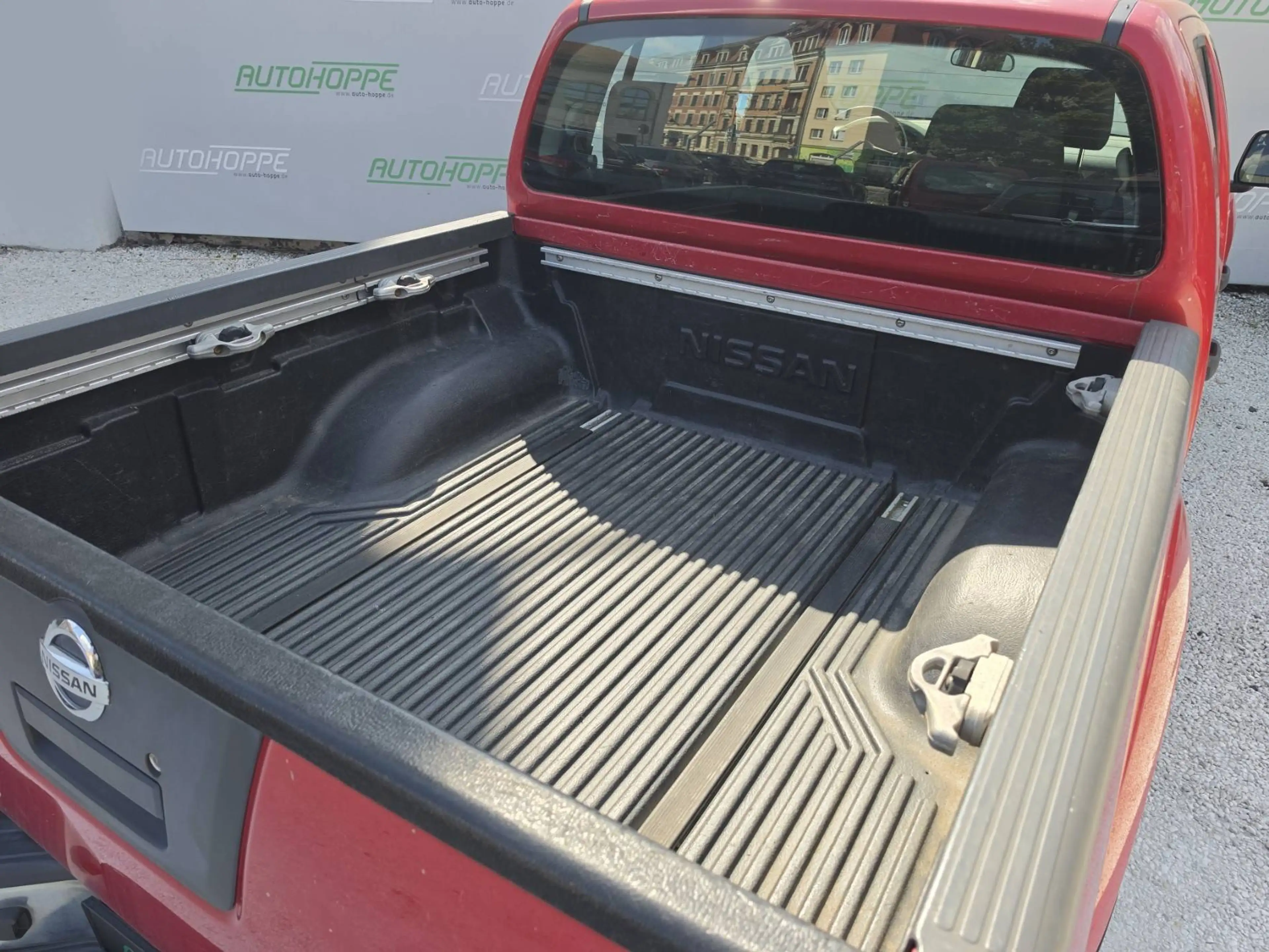 Nissan Navara Double Cab SE 4X4, AHK — photo 11