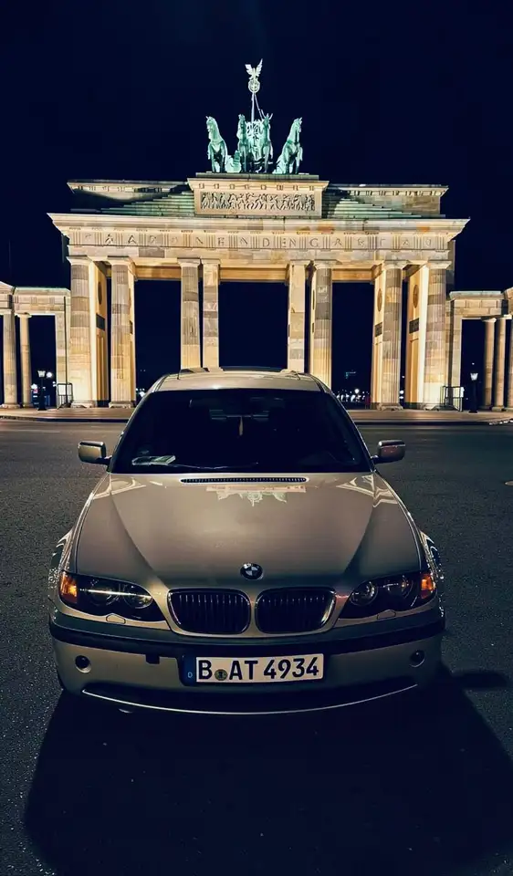 BMW 320i, foto 1