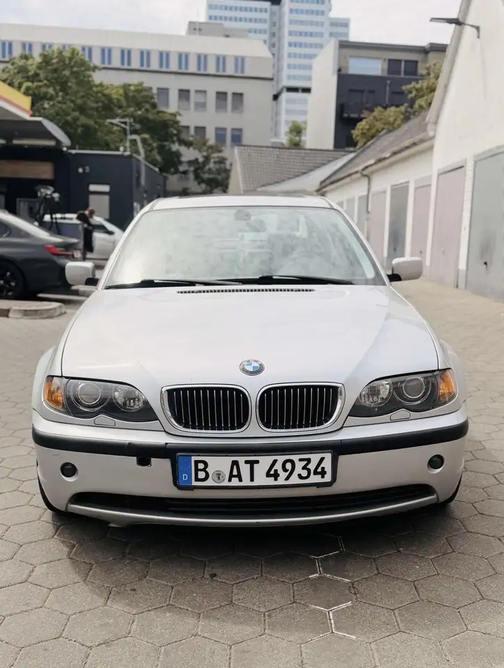 BMW 320i, foto 5