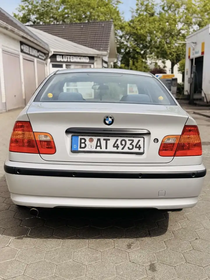 BMW 320i, foto 4