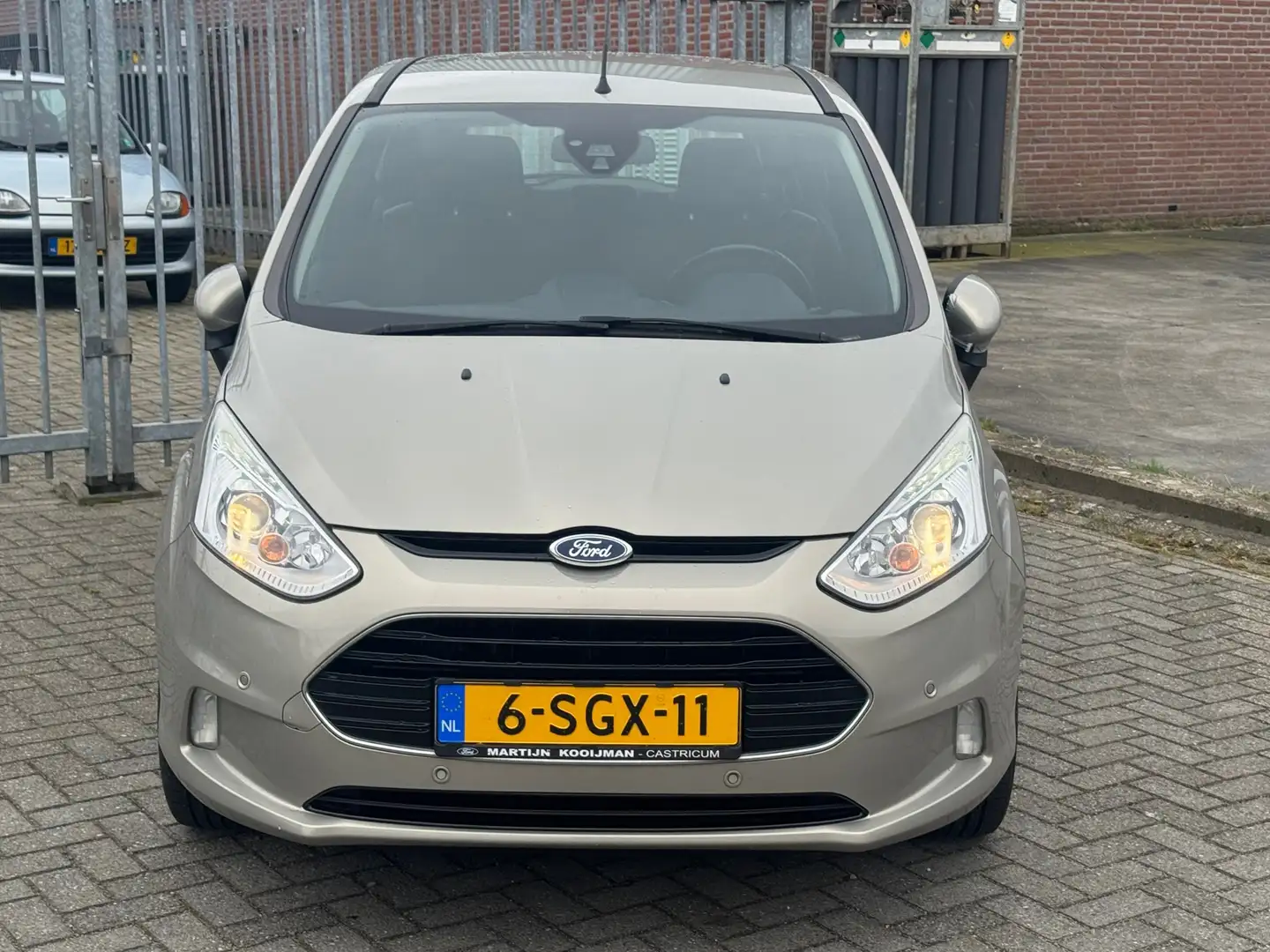 Ford B-Max 1.0 EcoBoost Titanium NL AUTO NAP! Camera l Navi l Grijs - 2