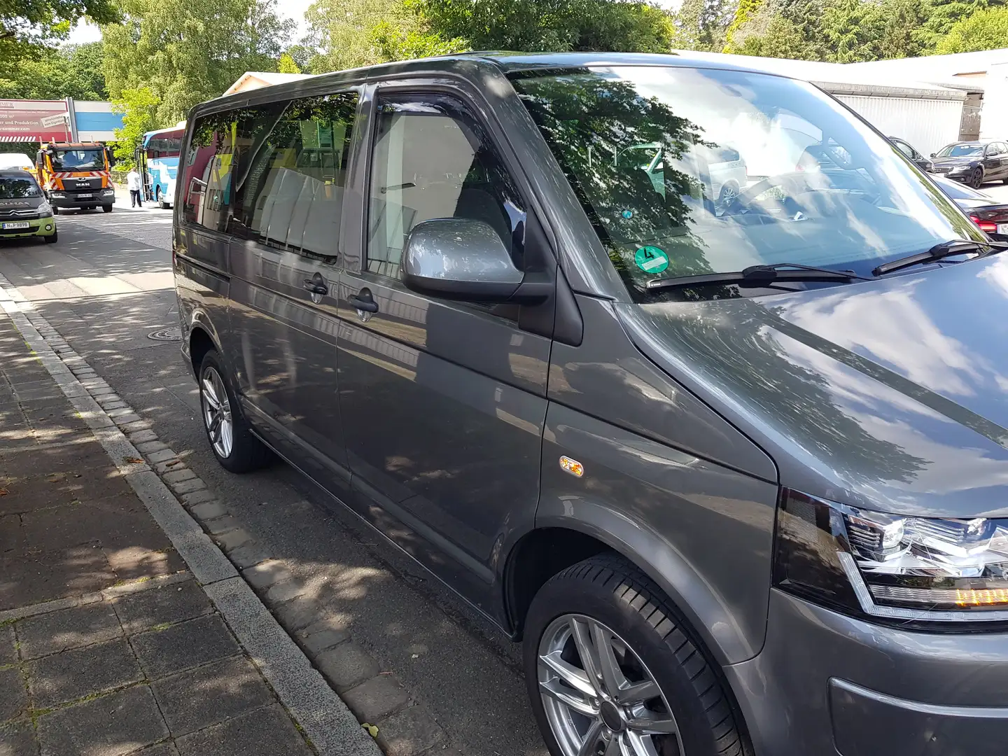 Volkswagen T5 Caravelle Caravelle Kurz Trendline Gris - 2