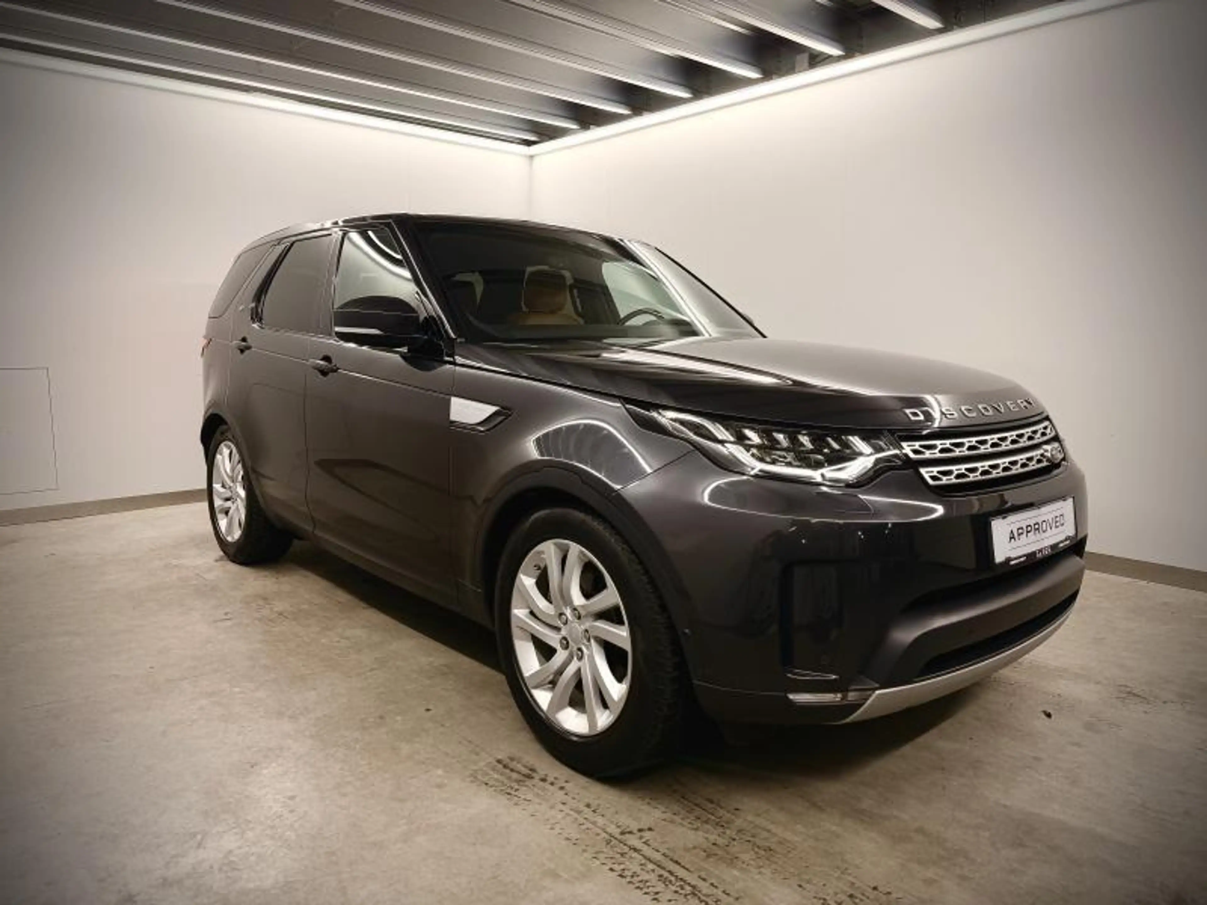Land Rover Discovery D240 HSE - 7 zitplaatsen — photo 3