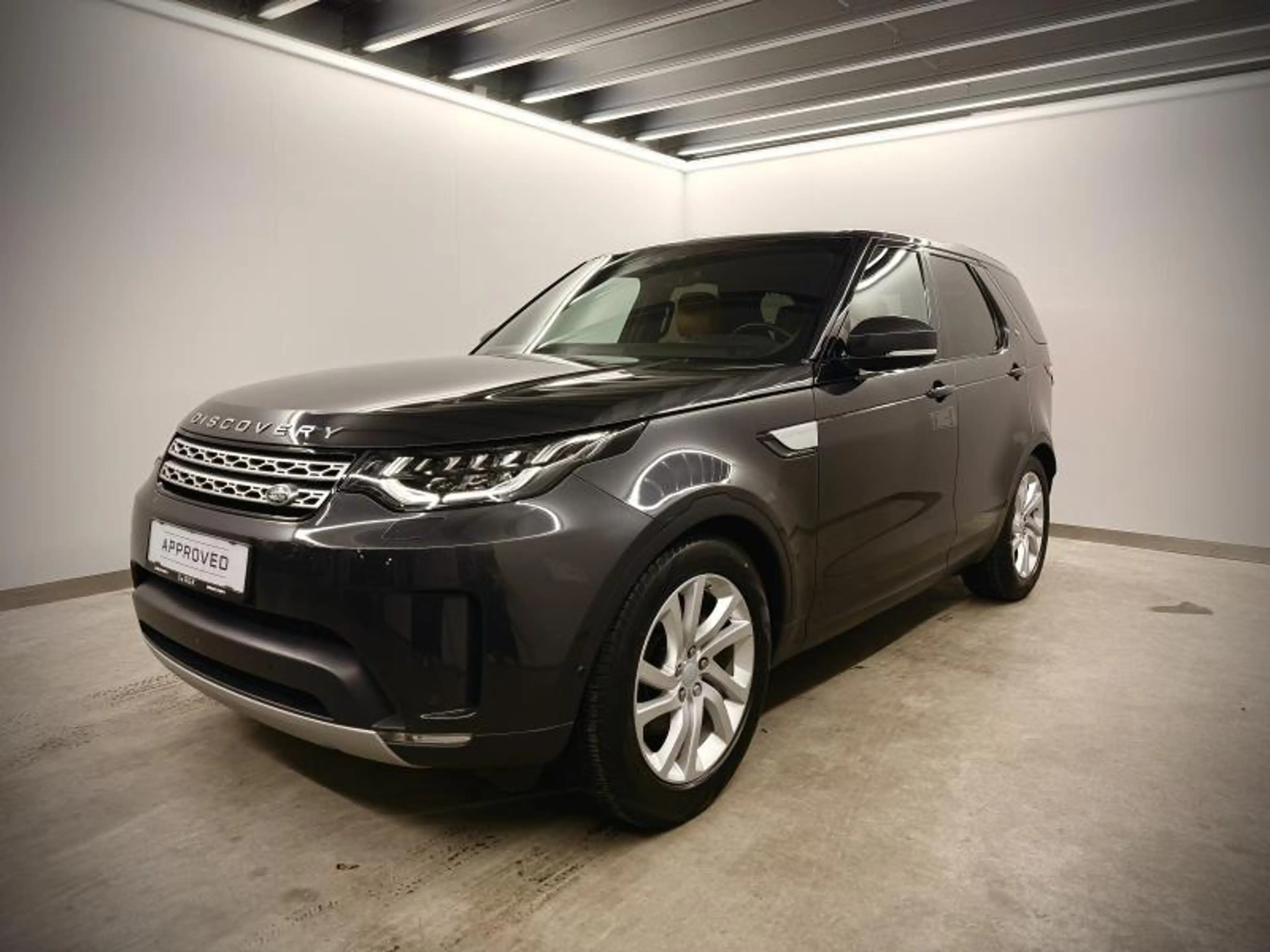 Land Rover Discovery D240 HSE - 7 zitplaatsen