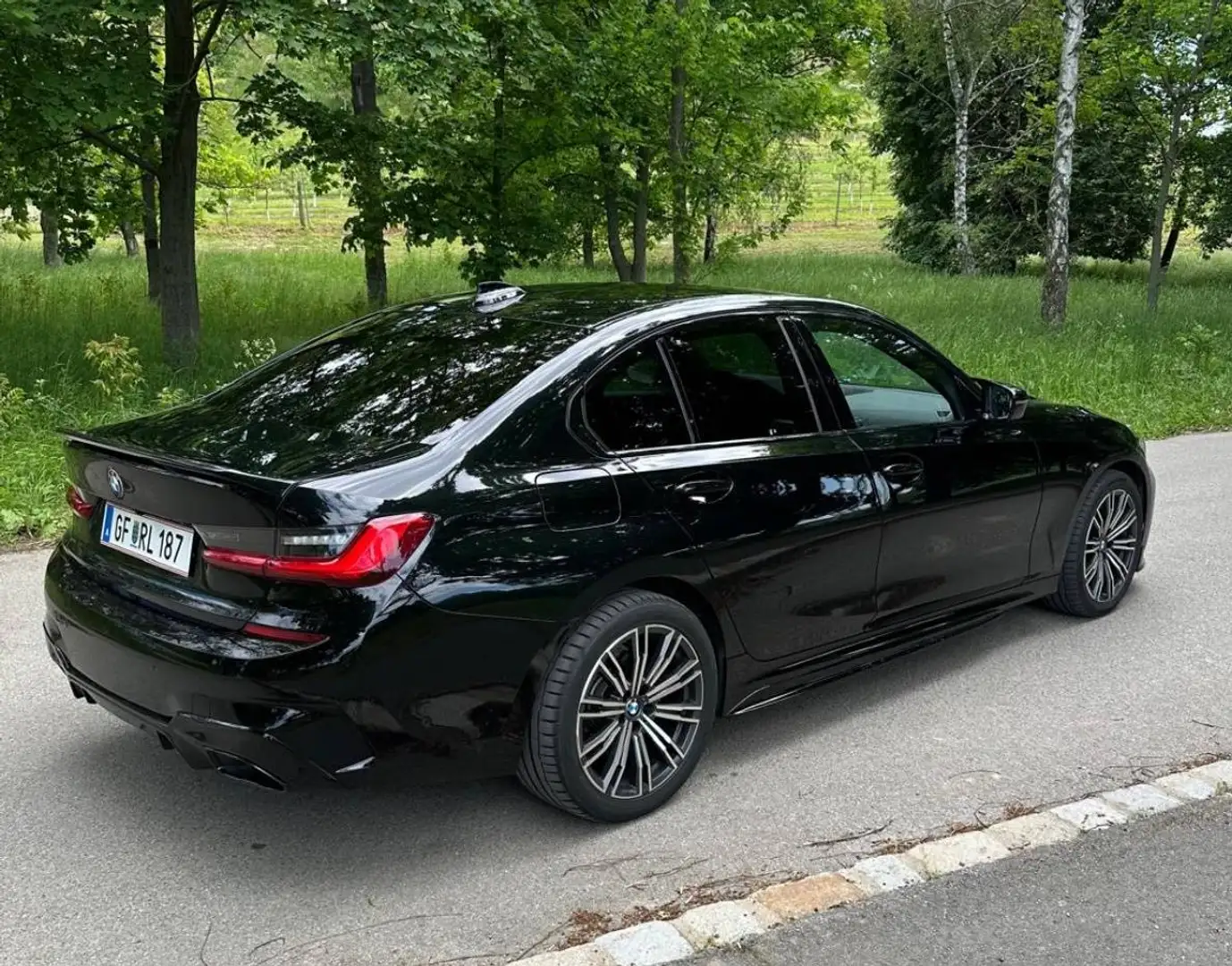 BMW 316 316d Aut. Schwarz - 2