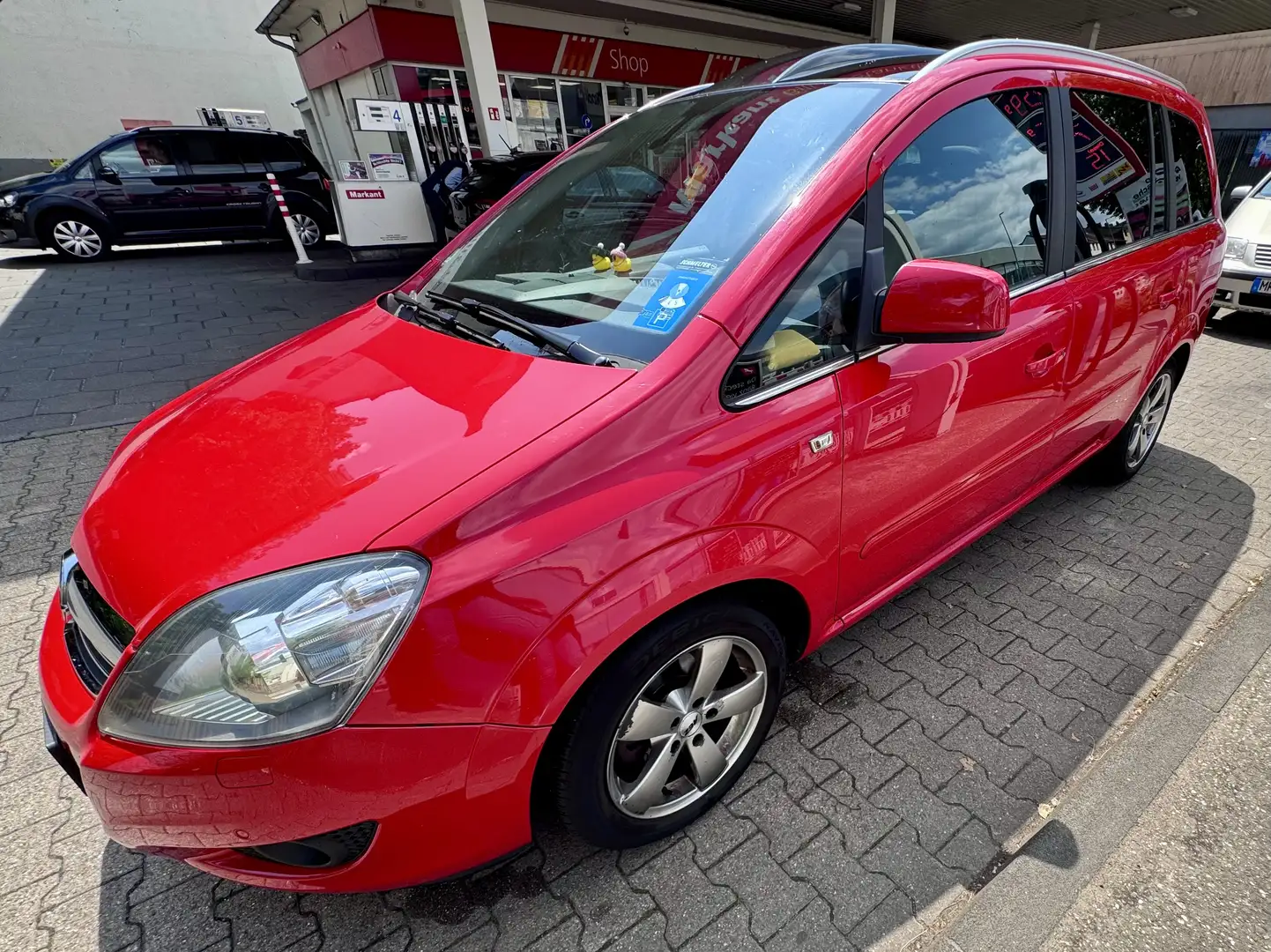 Opel Zafira Innovation "110 Jahre" Rouge - 2